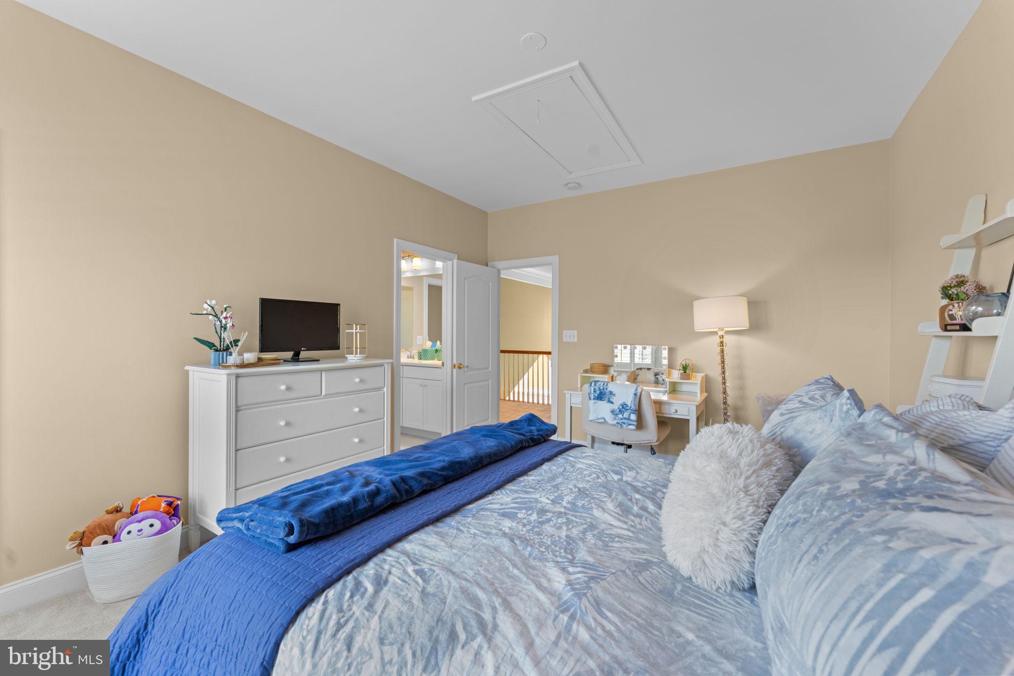 BROADLANDS SOUTH - Residential
