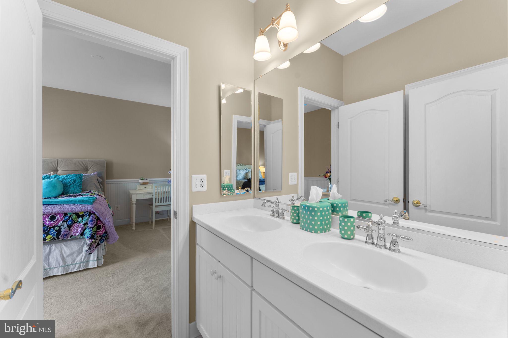 BROADLANDS SOUTH - Residential