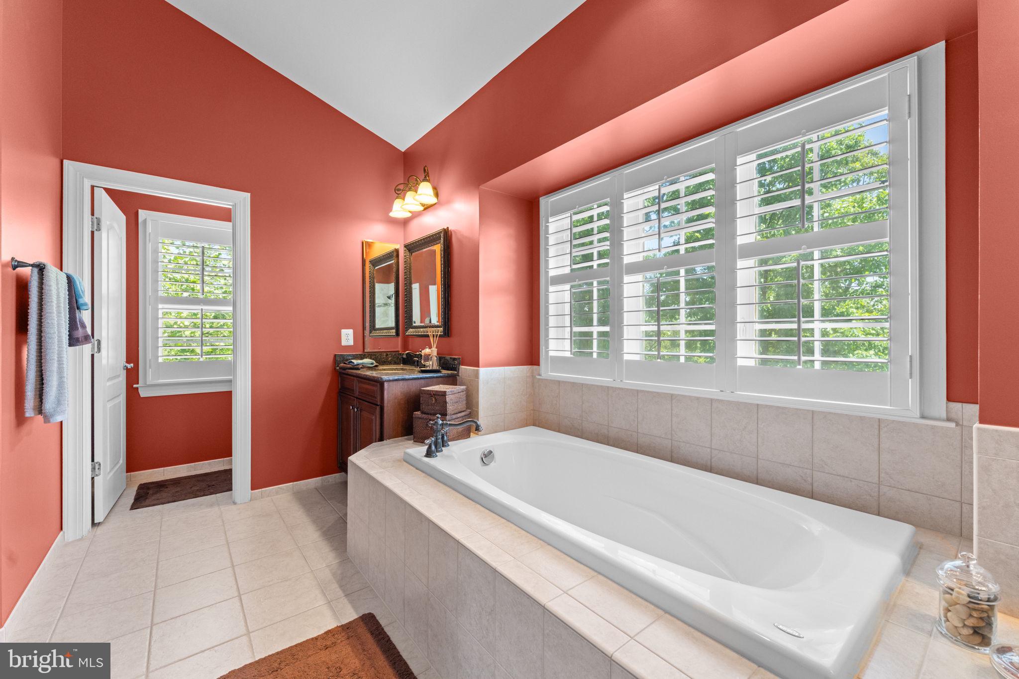 BROADLANDS SOUTH - Residential
