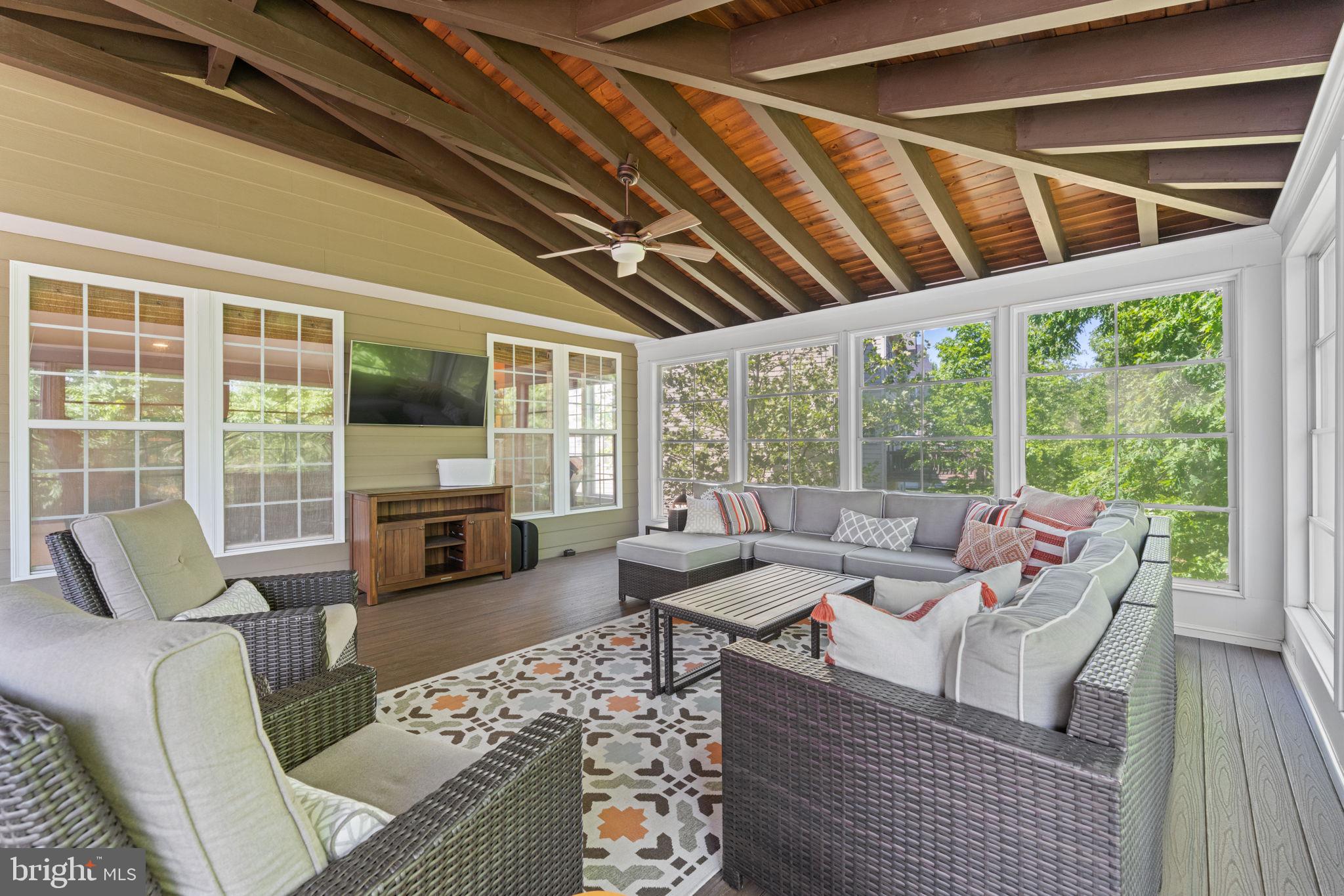 BROADLANDS SOUTH - Residential
