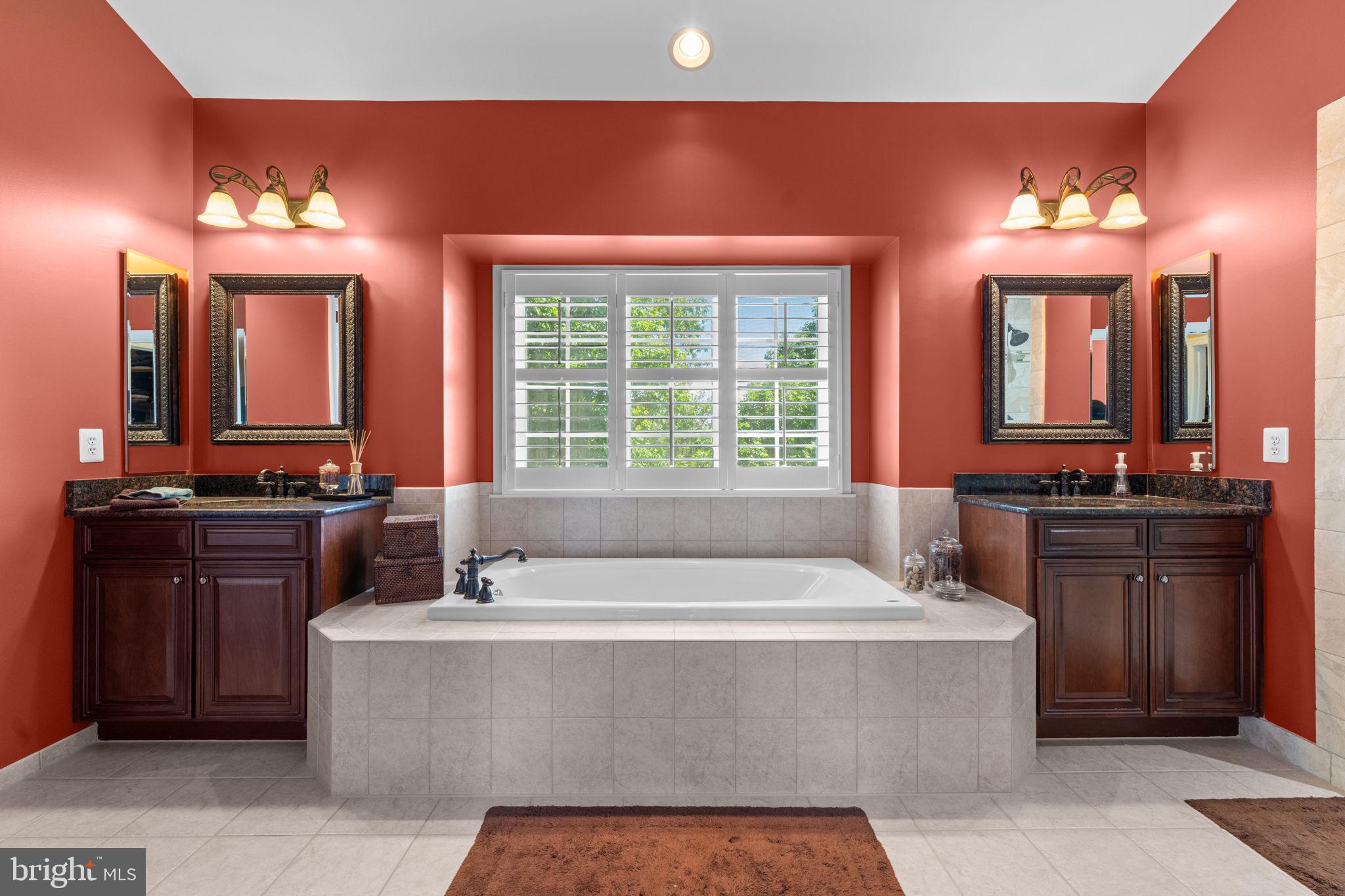 BROADLANDS SOUTH - Residential