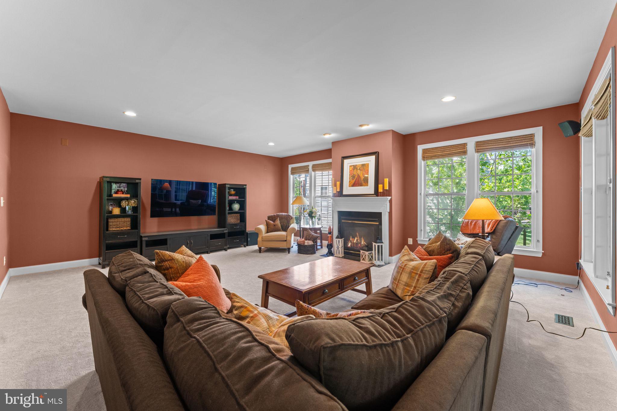 BROADLANDS SOUTH - Residential