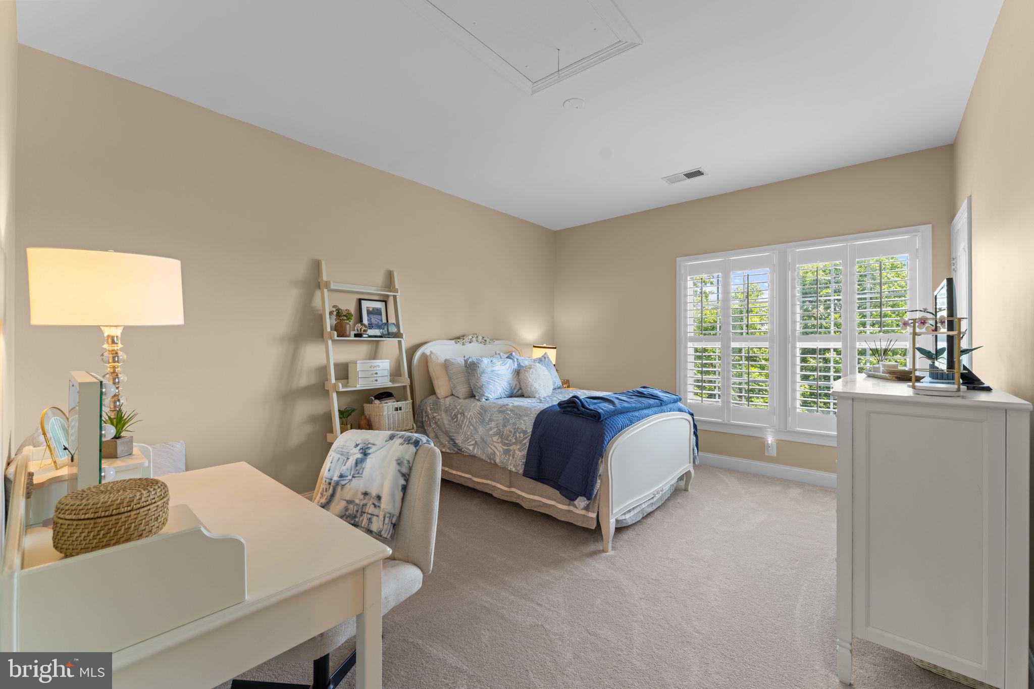 BROADLANDS SOUTH - Residential
