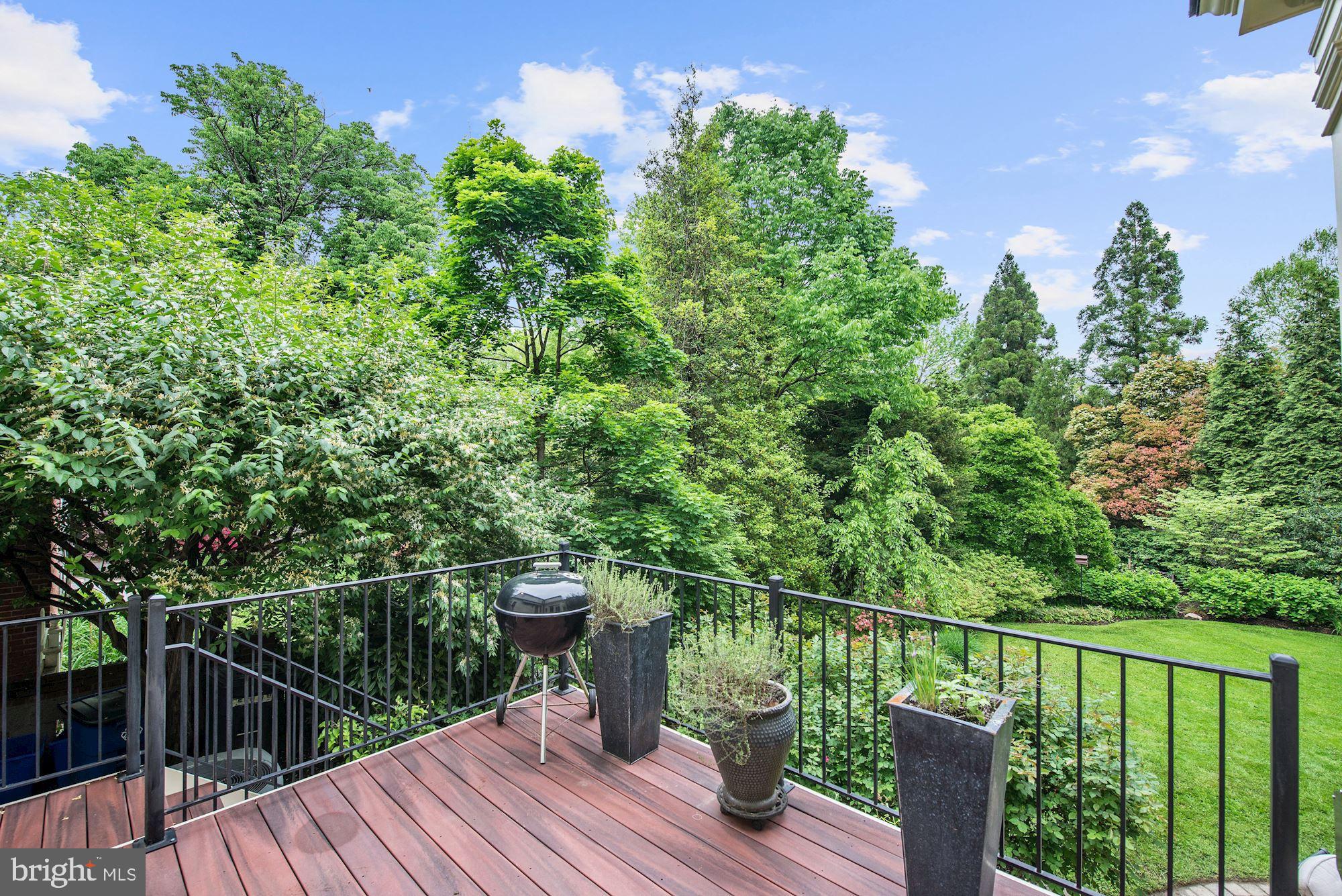 CHEVY CHASE - Residential