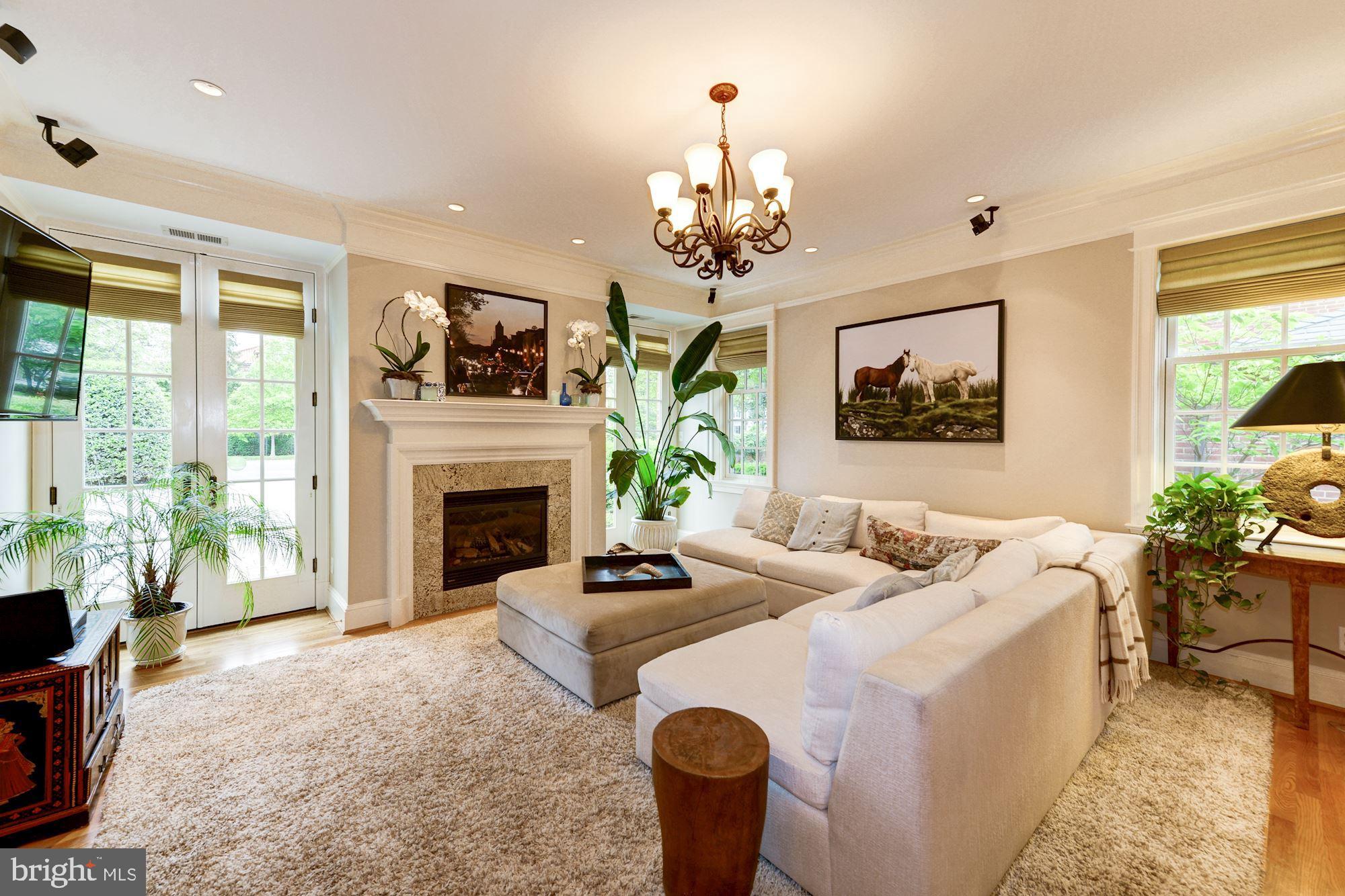 CHEVY CHASE - Residential