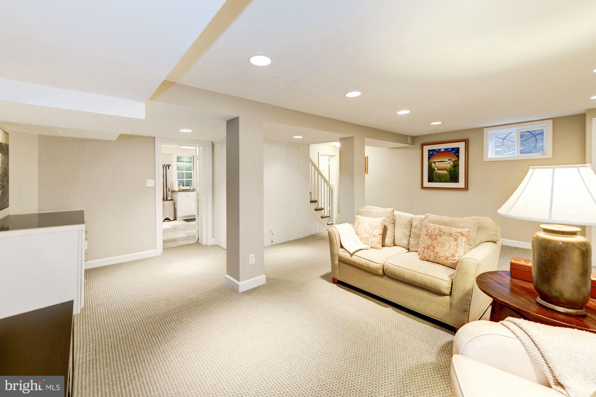 CHEVY CHASE - Residential