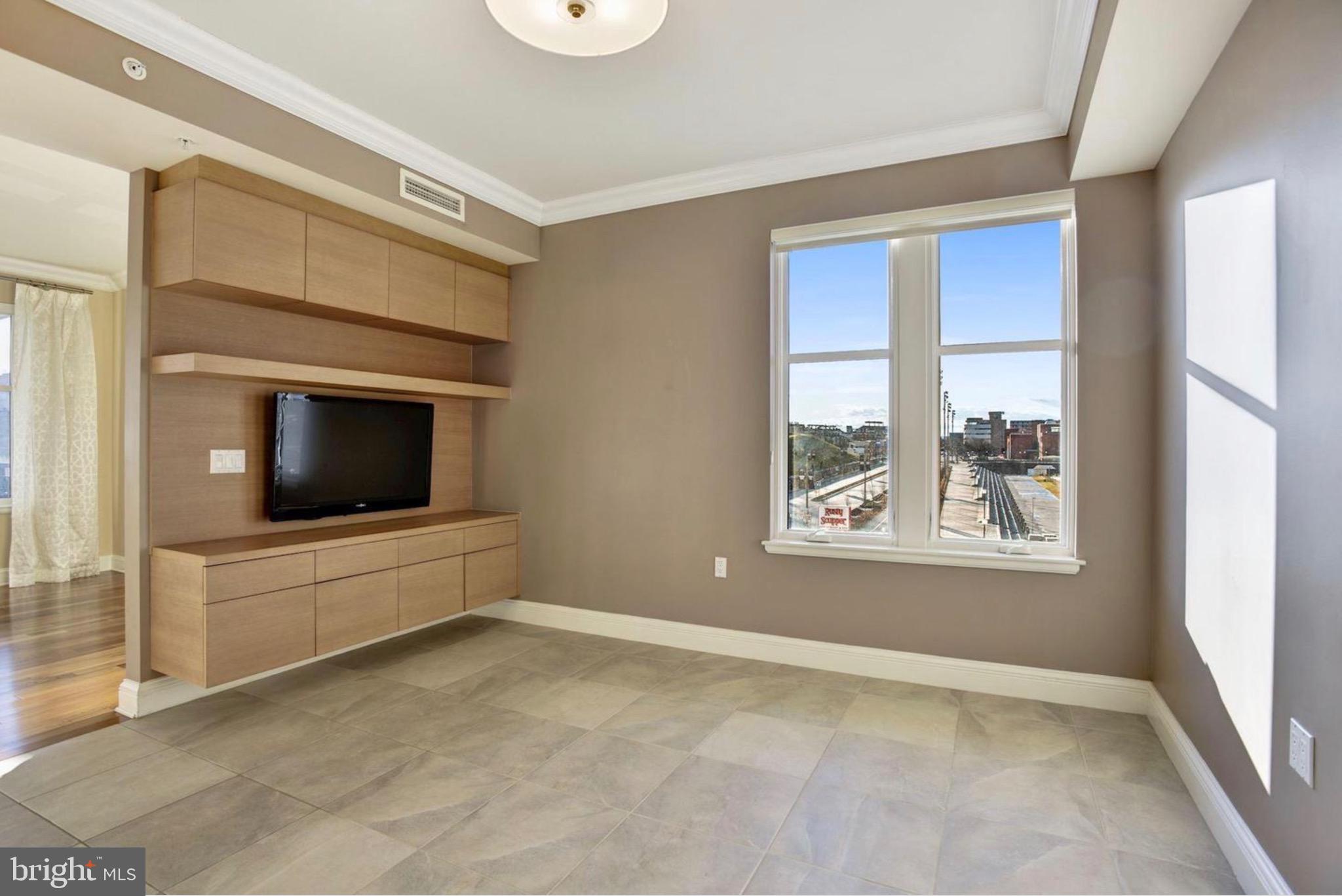 INNER HARBOR - Residential Lease