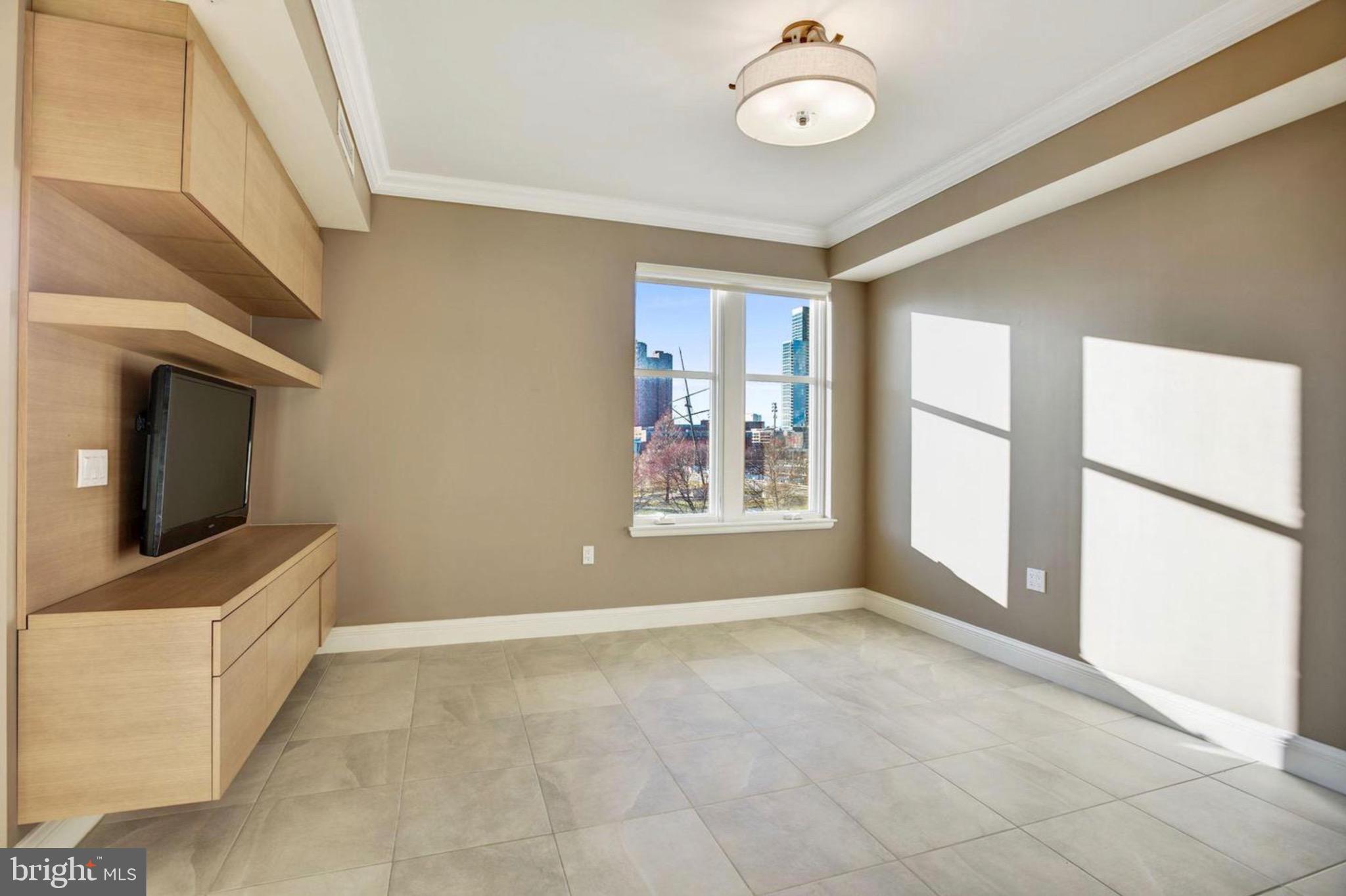 INNER HARBOR - Residential Lease