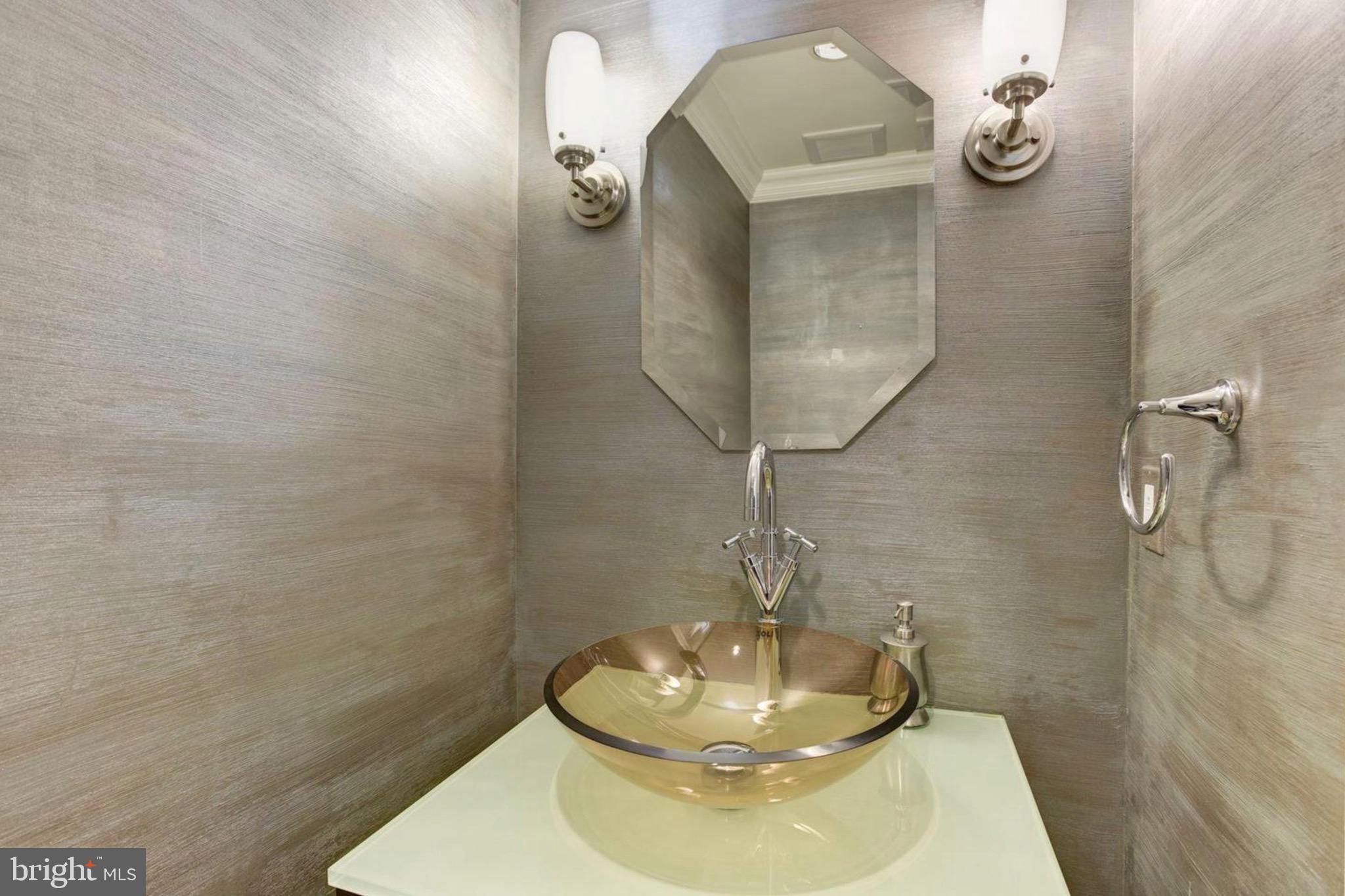 INNER HARBOR - Residential Lease