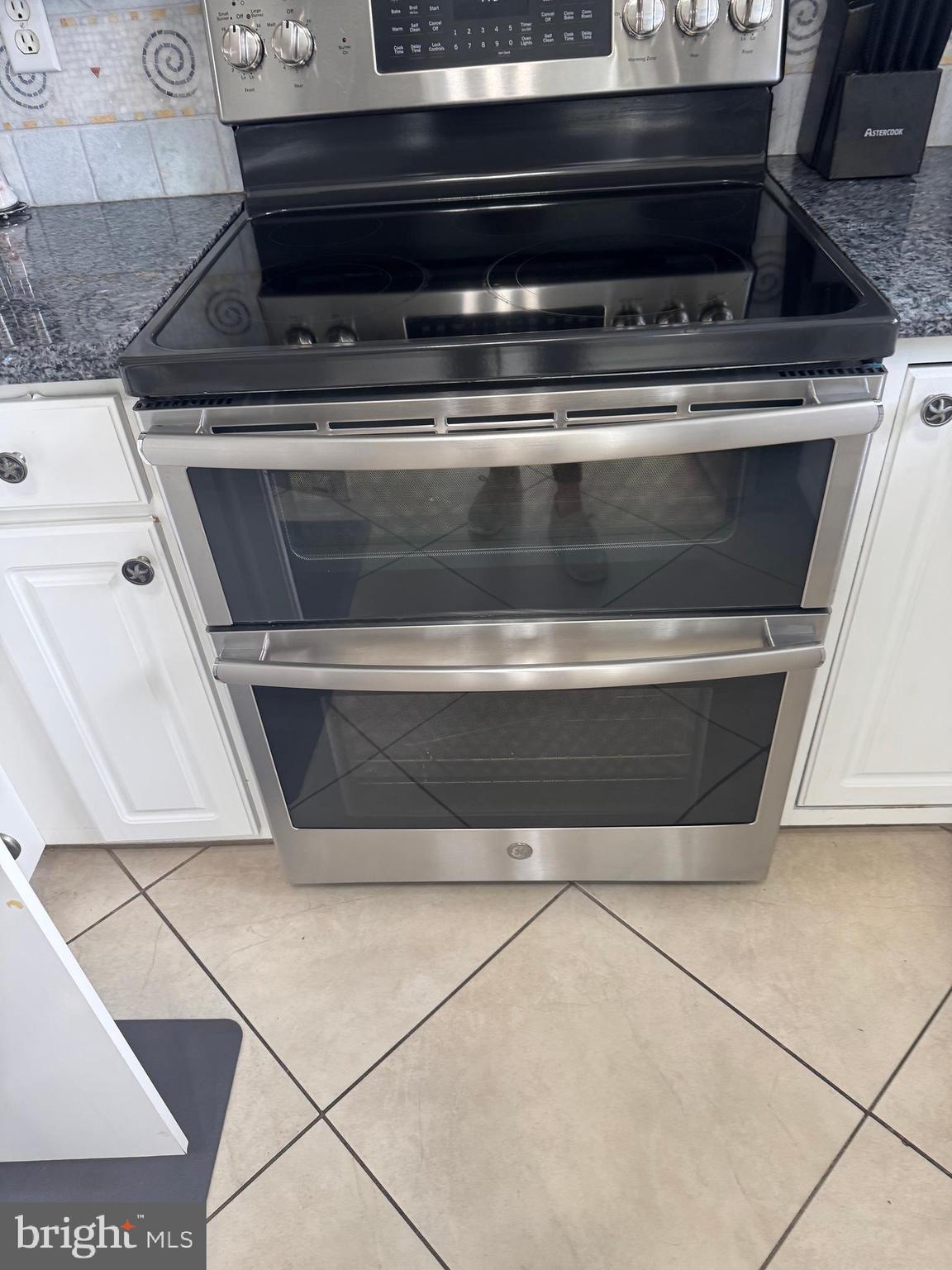 BAYSIDE KEYS - Residential