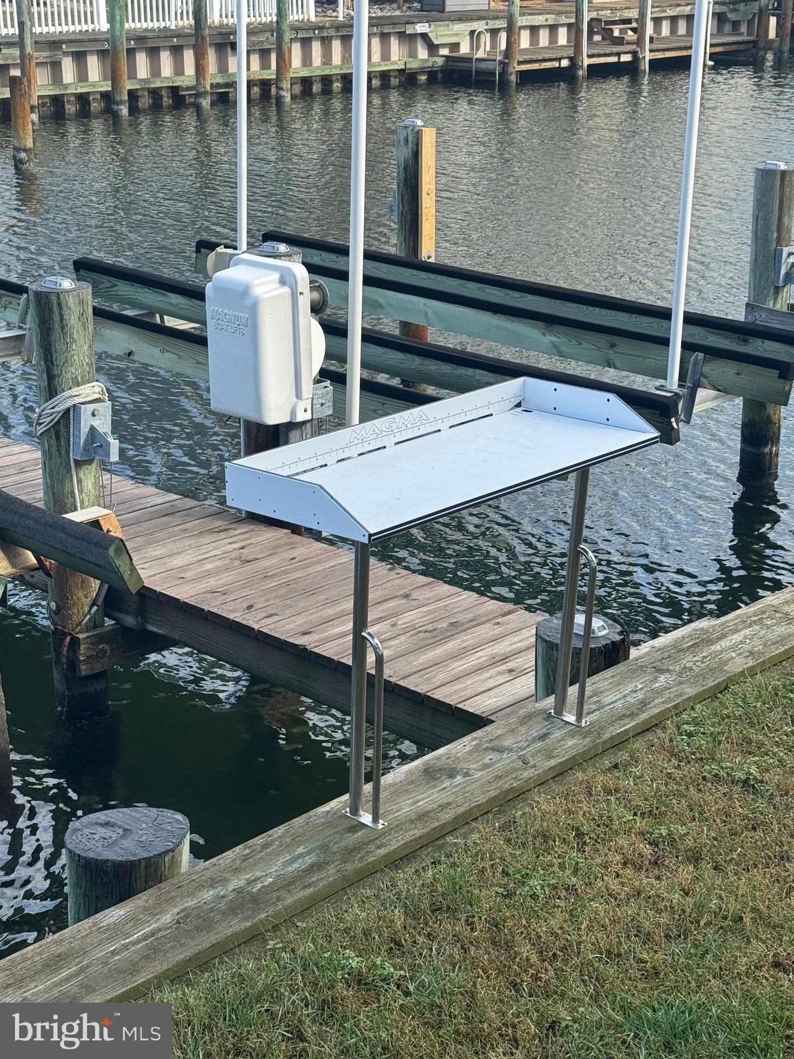 BAYSIDE KEYS - Residential