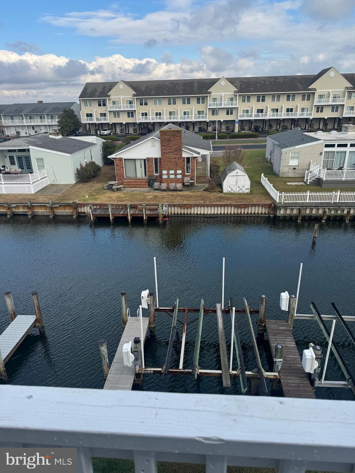 BAYSIDE KEYS - Residential