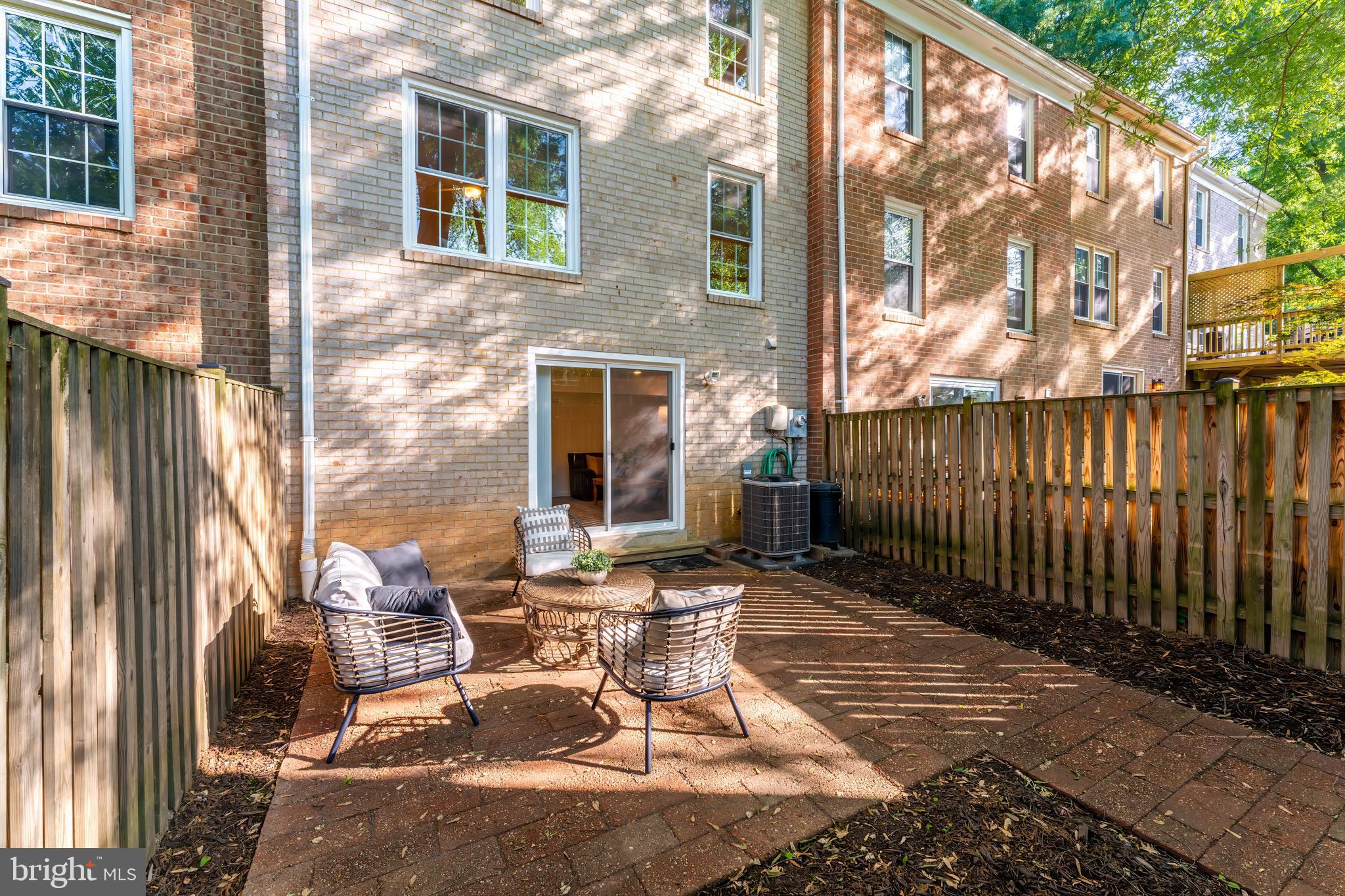 DEEPWOOD - Residential