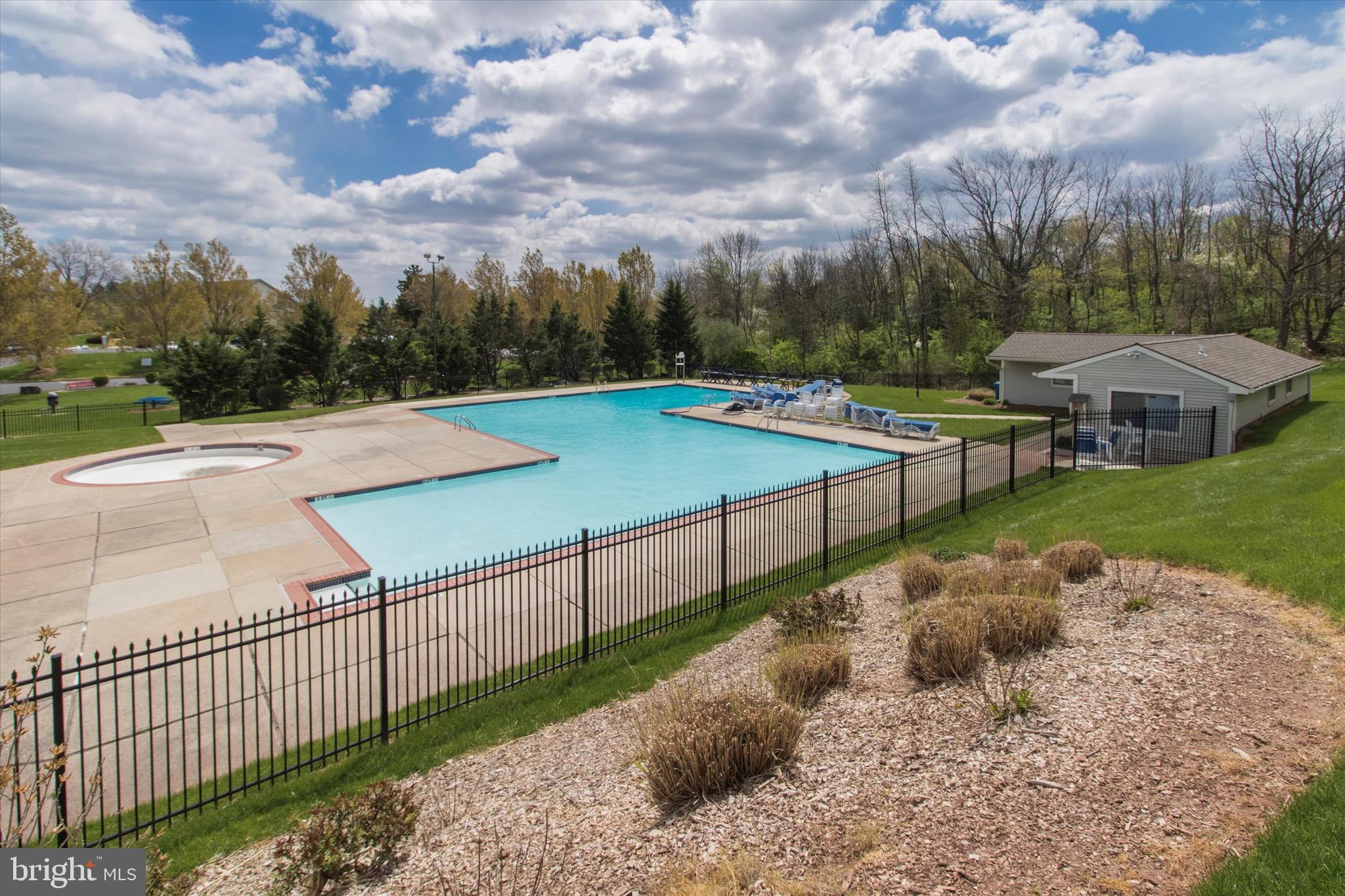 TOWAMENCIN CONDOS - Residential