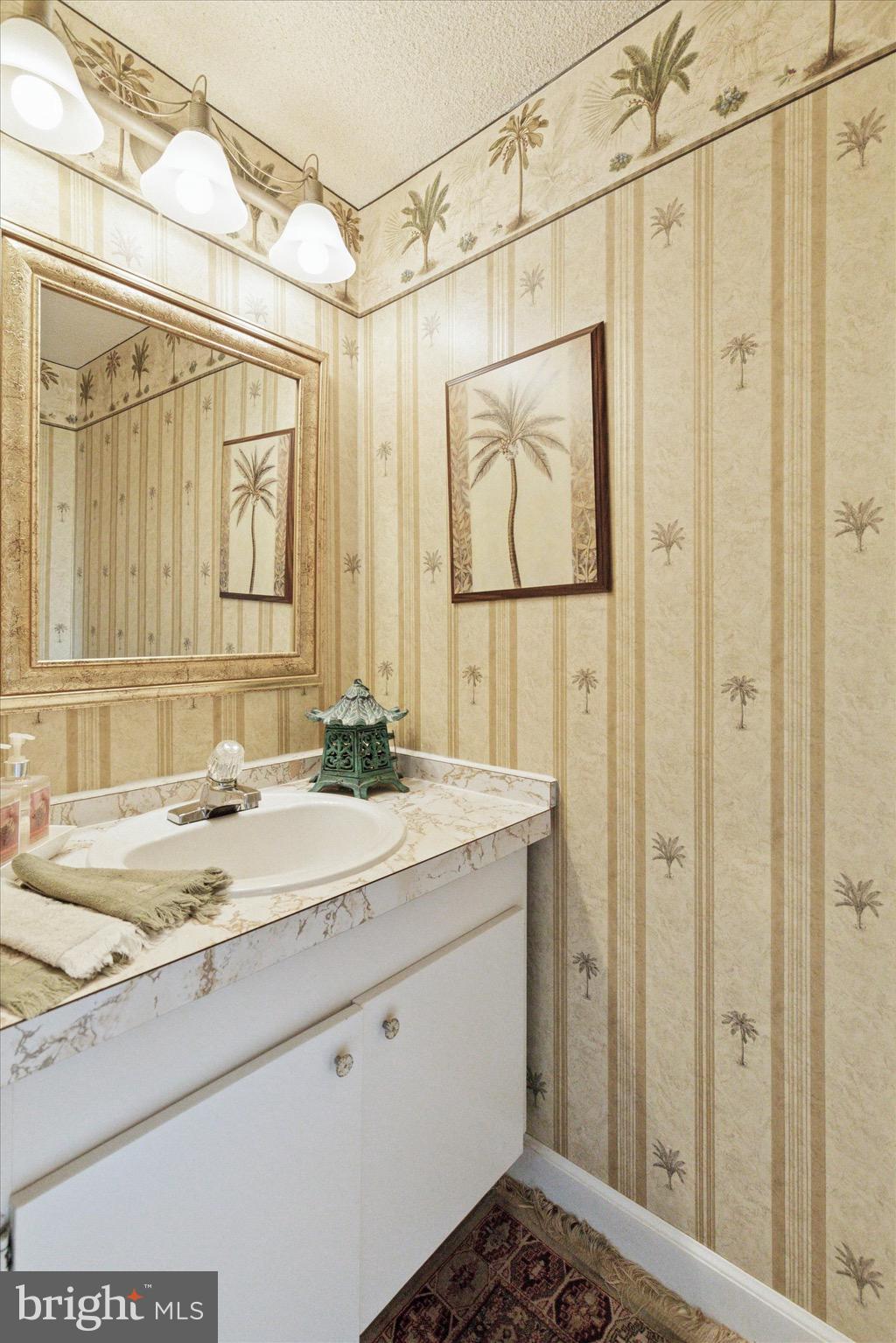 TOWAMENCIN CONDOS - Residential