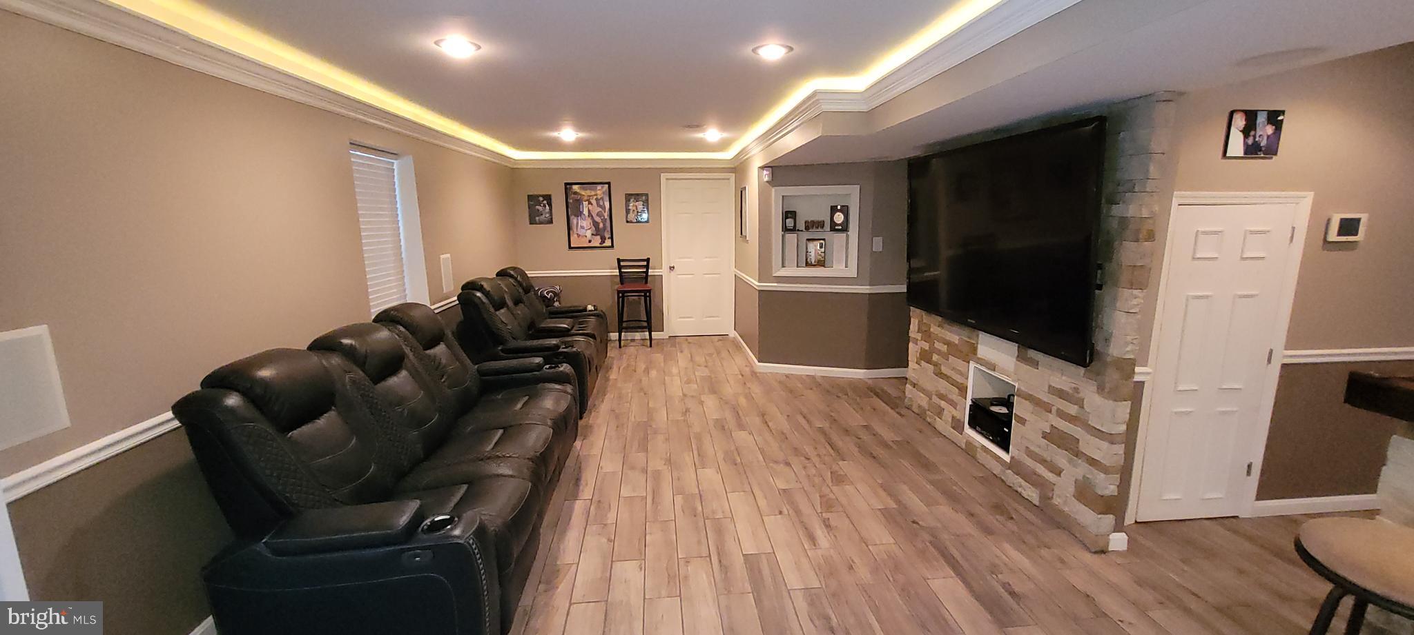 SOMERSET - Residential