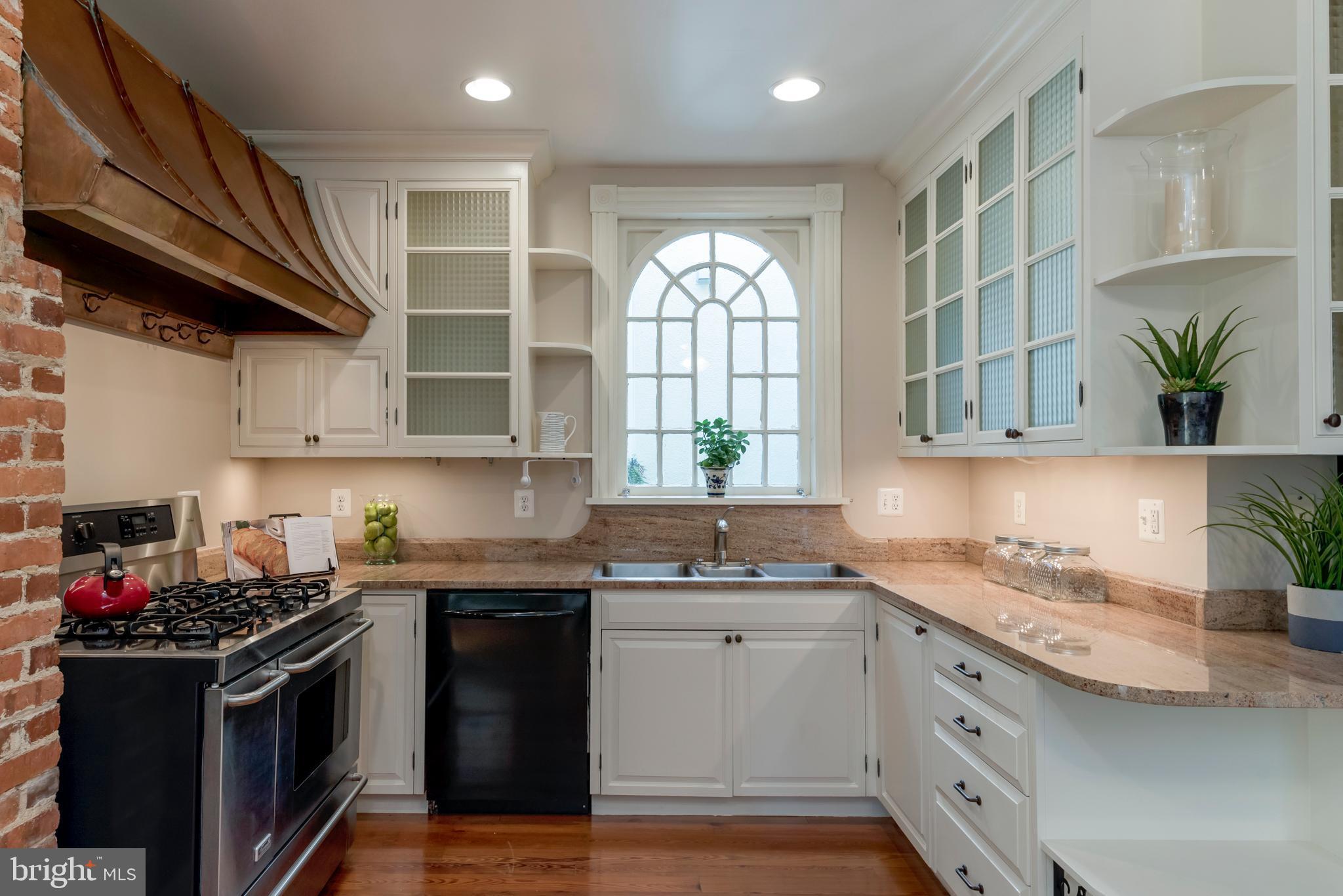 HISTORIC DISTRICT - Residential