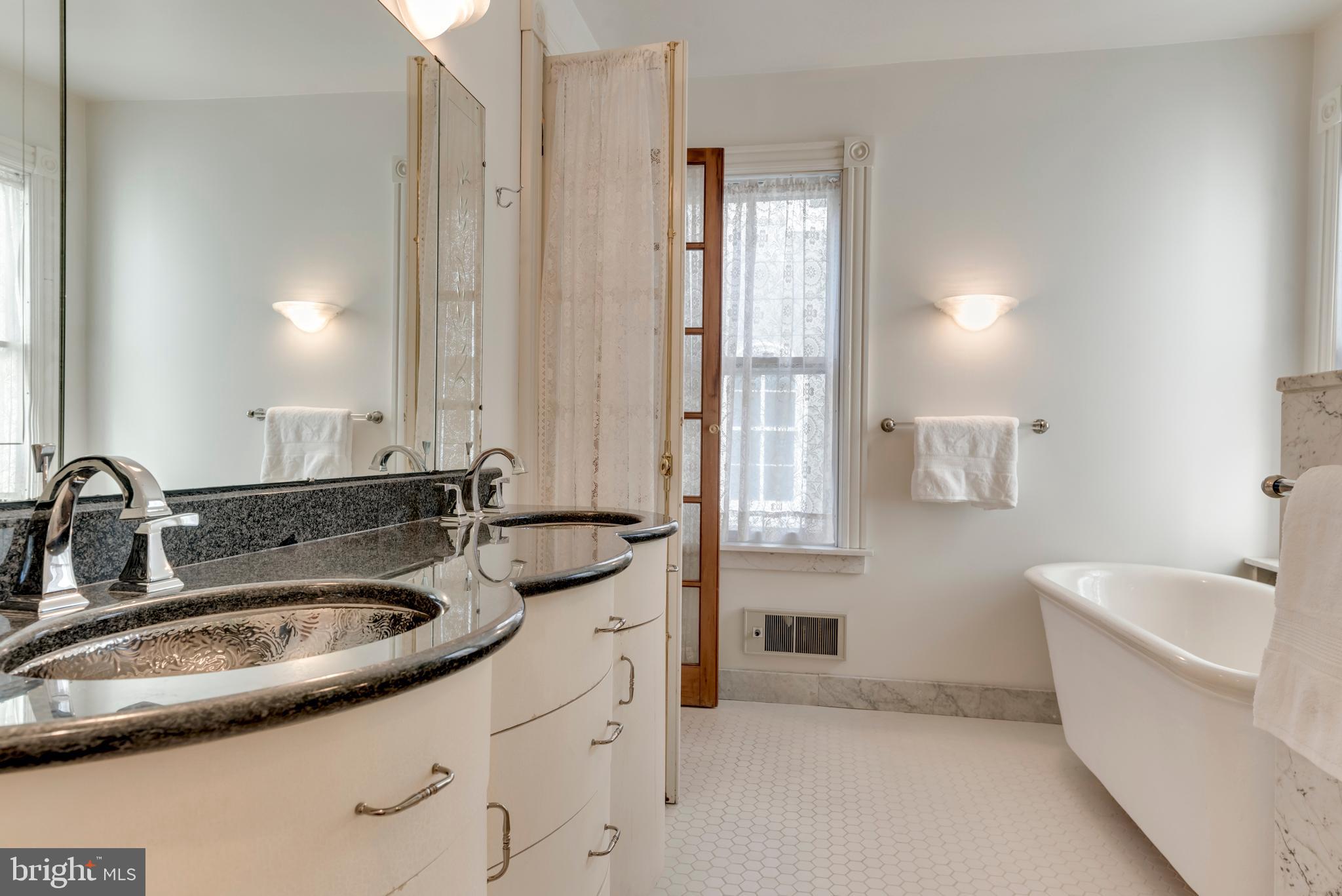 HISTORIC DISTRICT - Residential