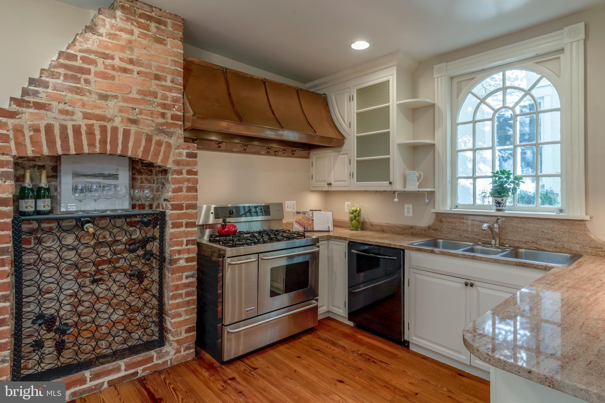 HISTORIC DISTRICT - Residential