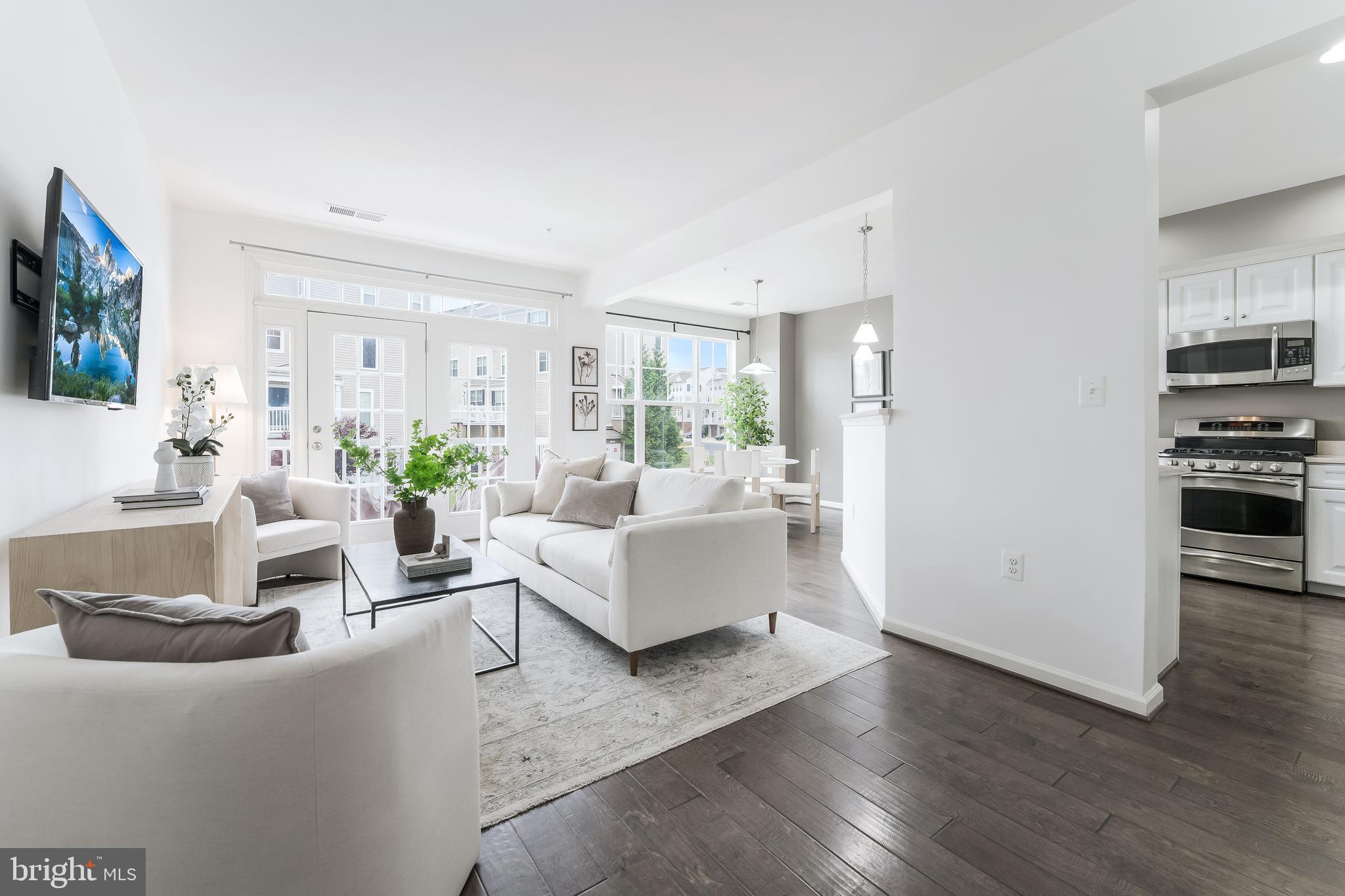 42175 CANARY GRASS SQUARE