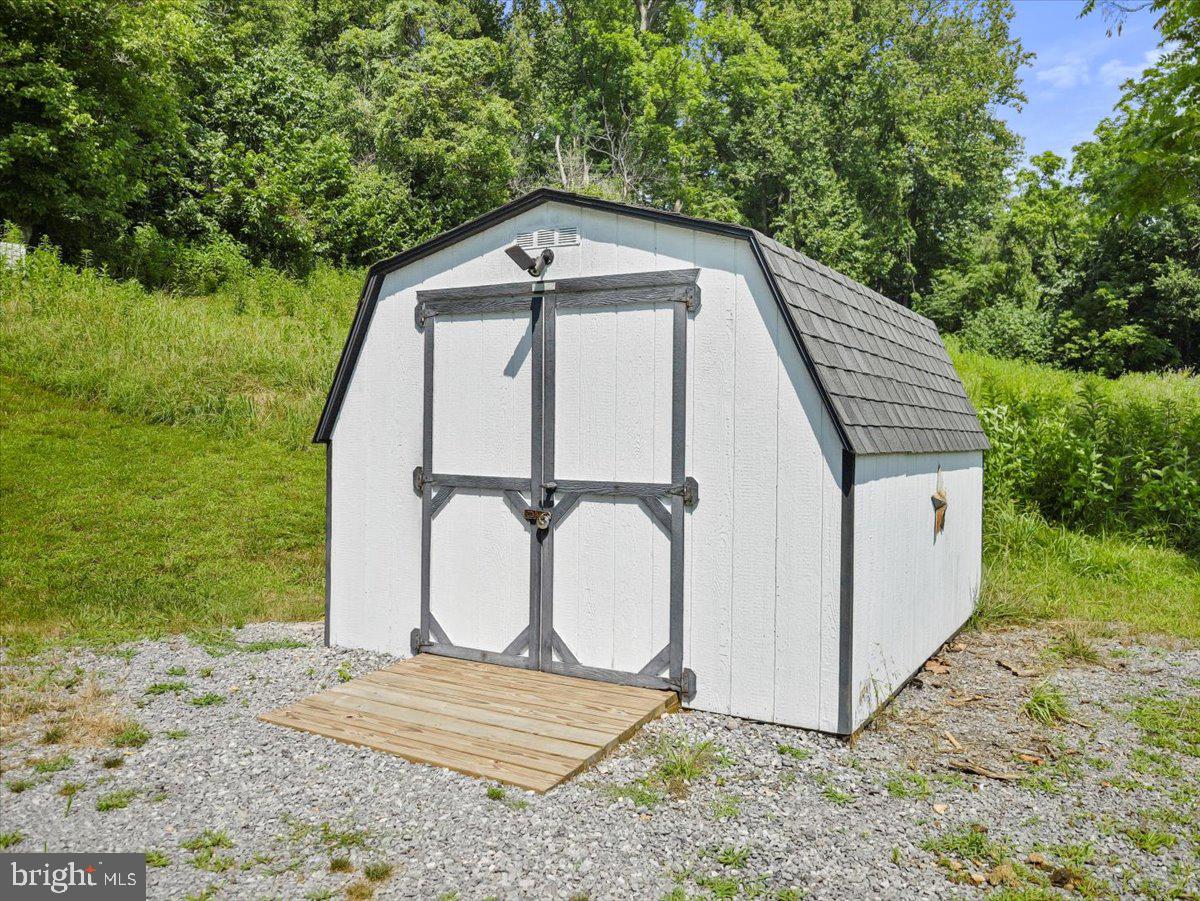 TULIP HILL - Residential