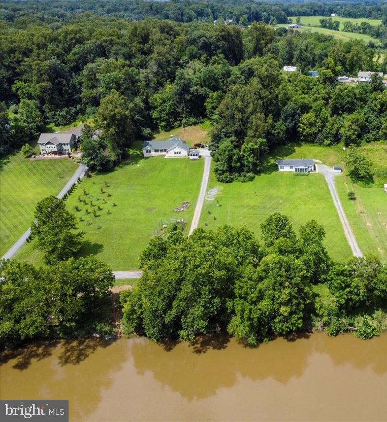 TULIP HILL - Residential