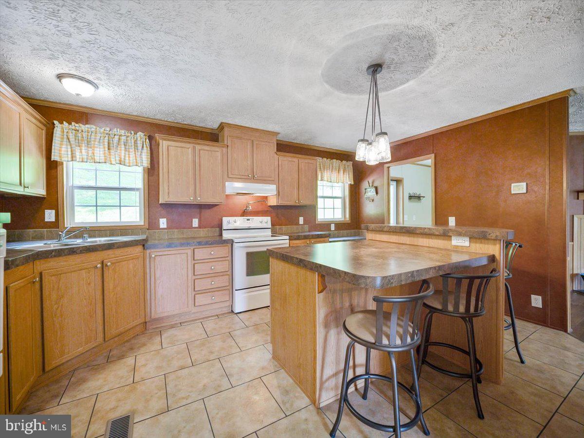 TULIP HILL - Residential