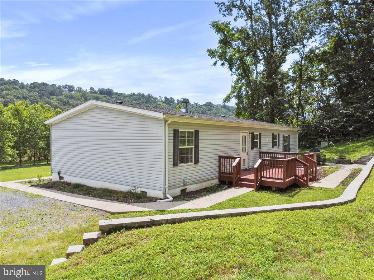 TULIP HILL - Residential