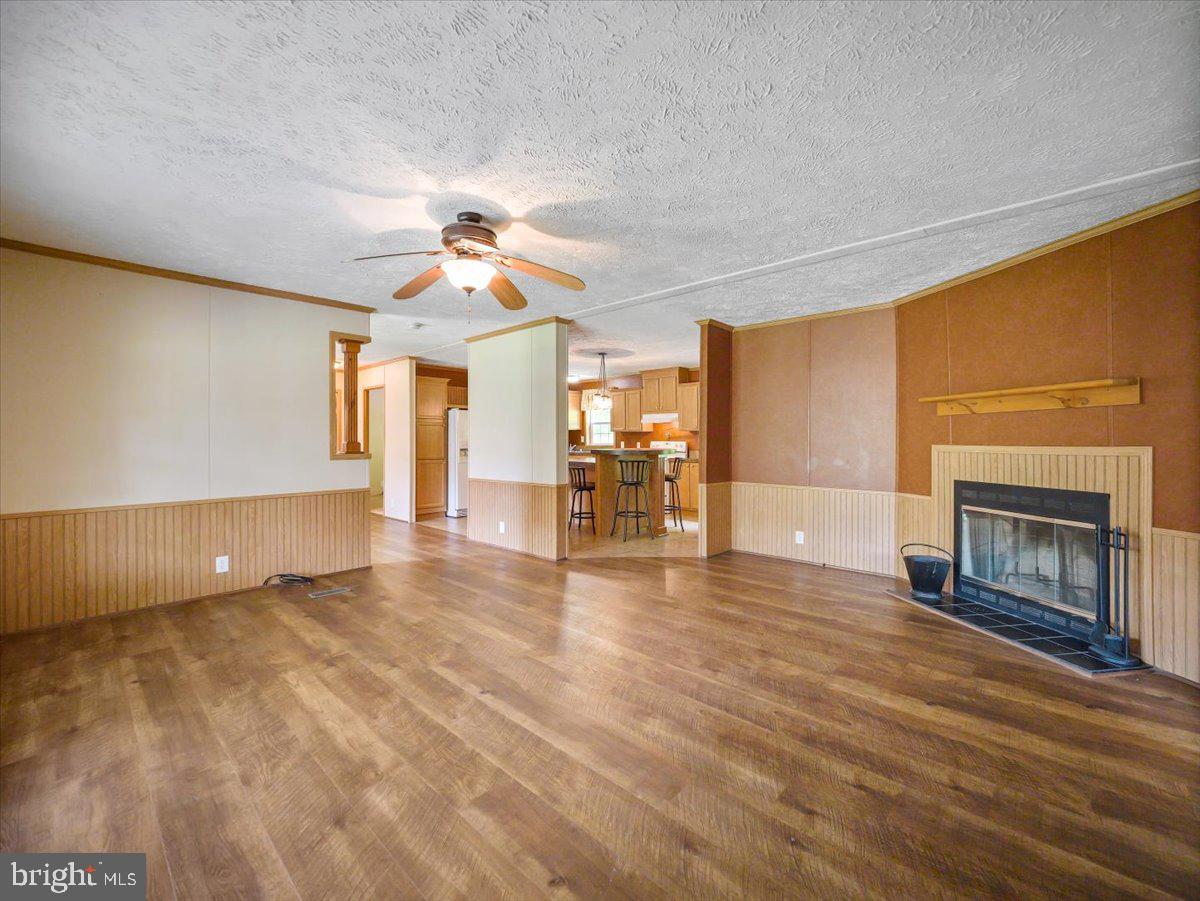 TULIP HILL - Residential