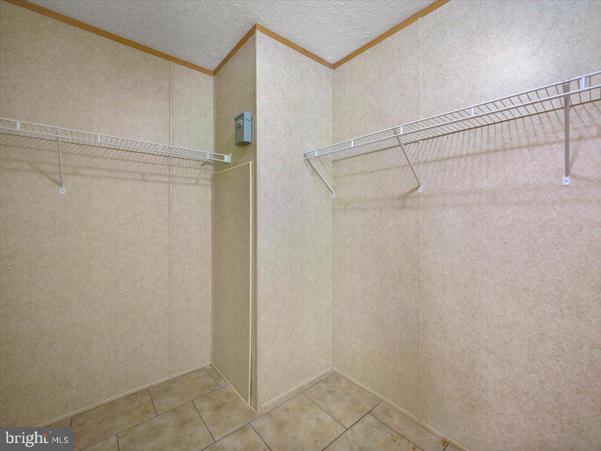 TULIP HILL - Residential