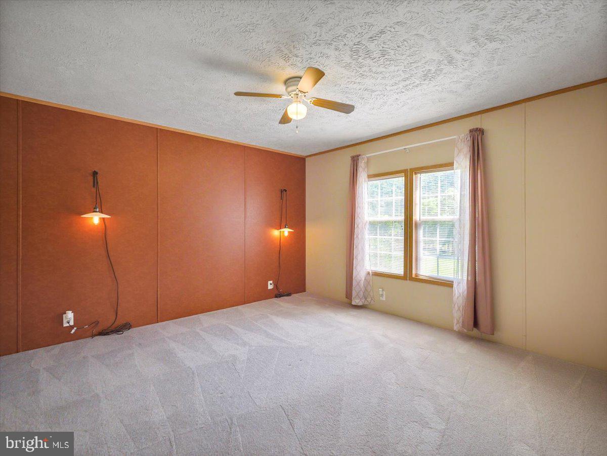 TULIP HILL - Residential