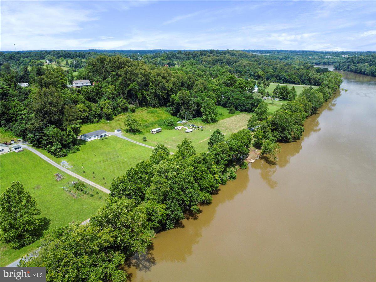 TULIP HILL - Residential