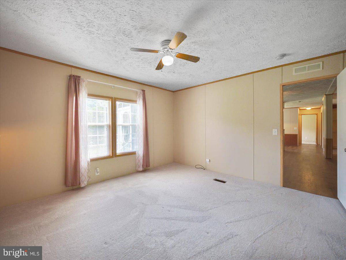 TULIP HILL - Residential