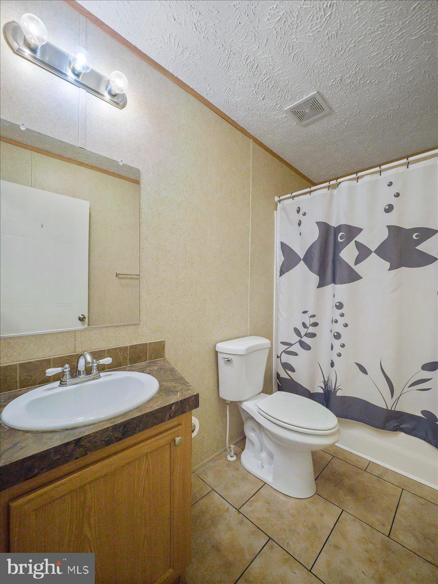 TULIP HILL - Residential