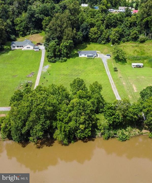 TULIP HILL - Residential