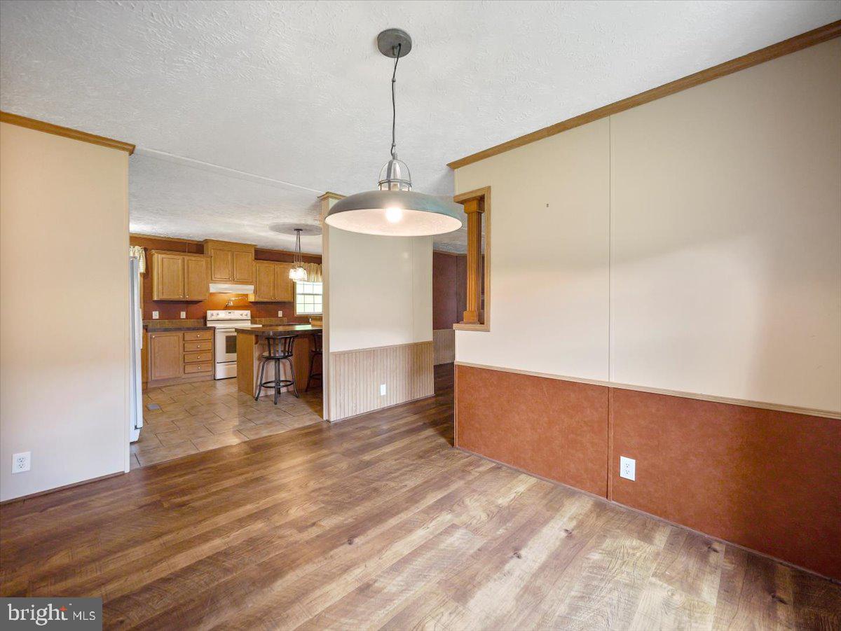 TULIP HILL - Residential