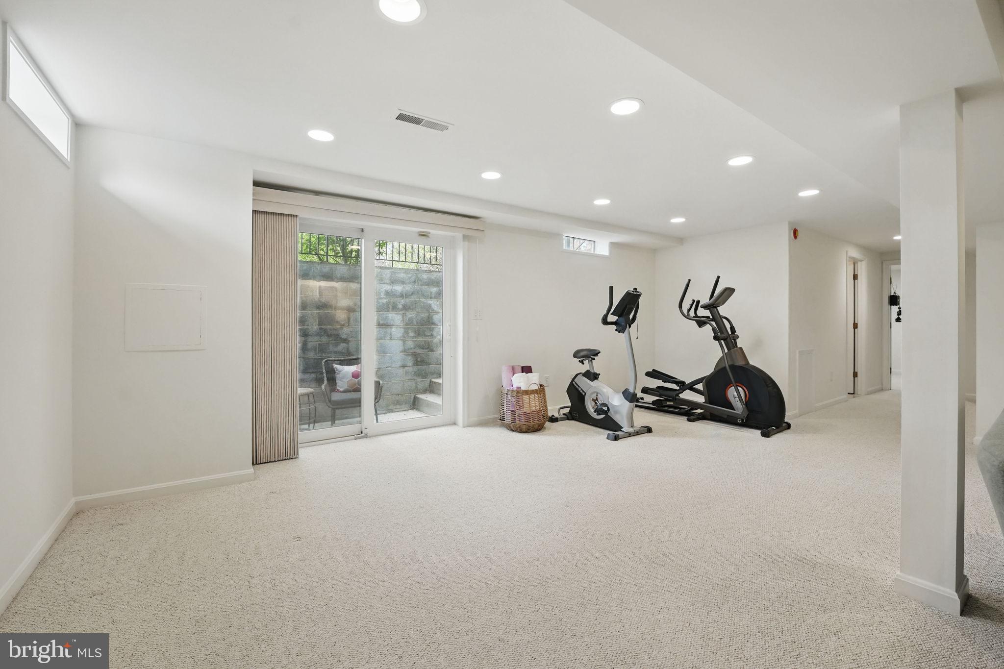 FOX HILLS WEST - Residential