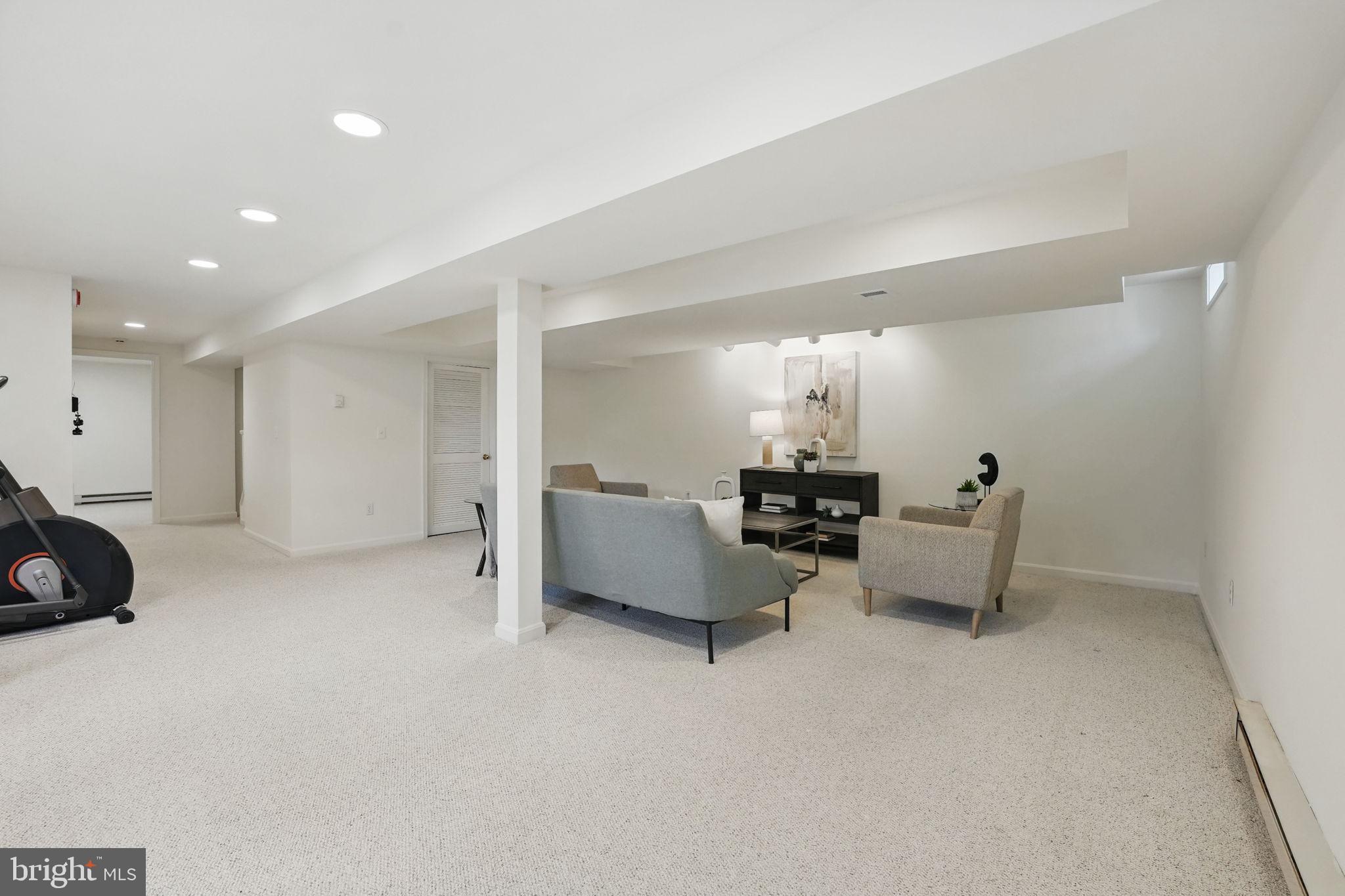 FOX HILLS WEST - Residential