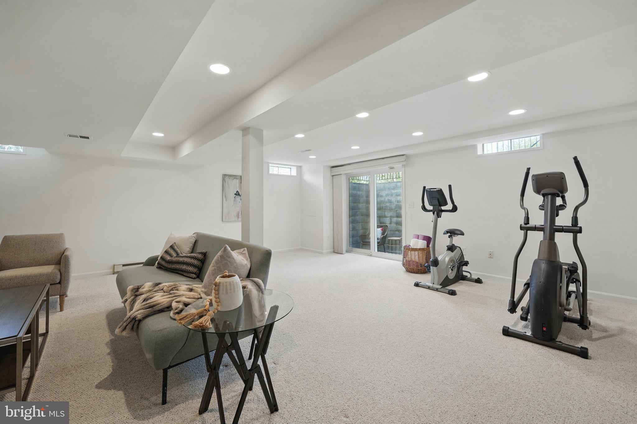 FOX HILLS WEST - Residential