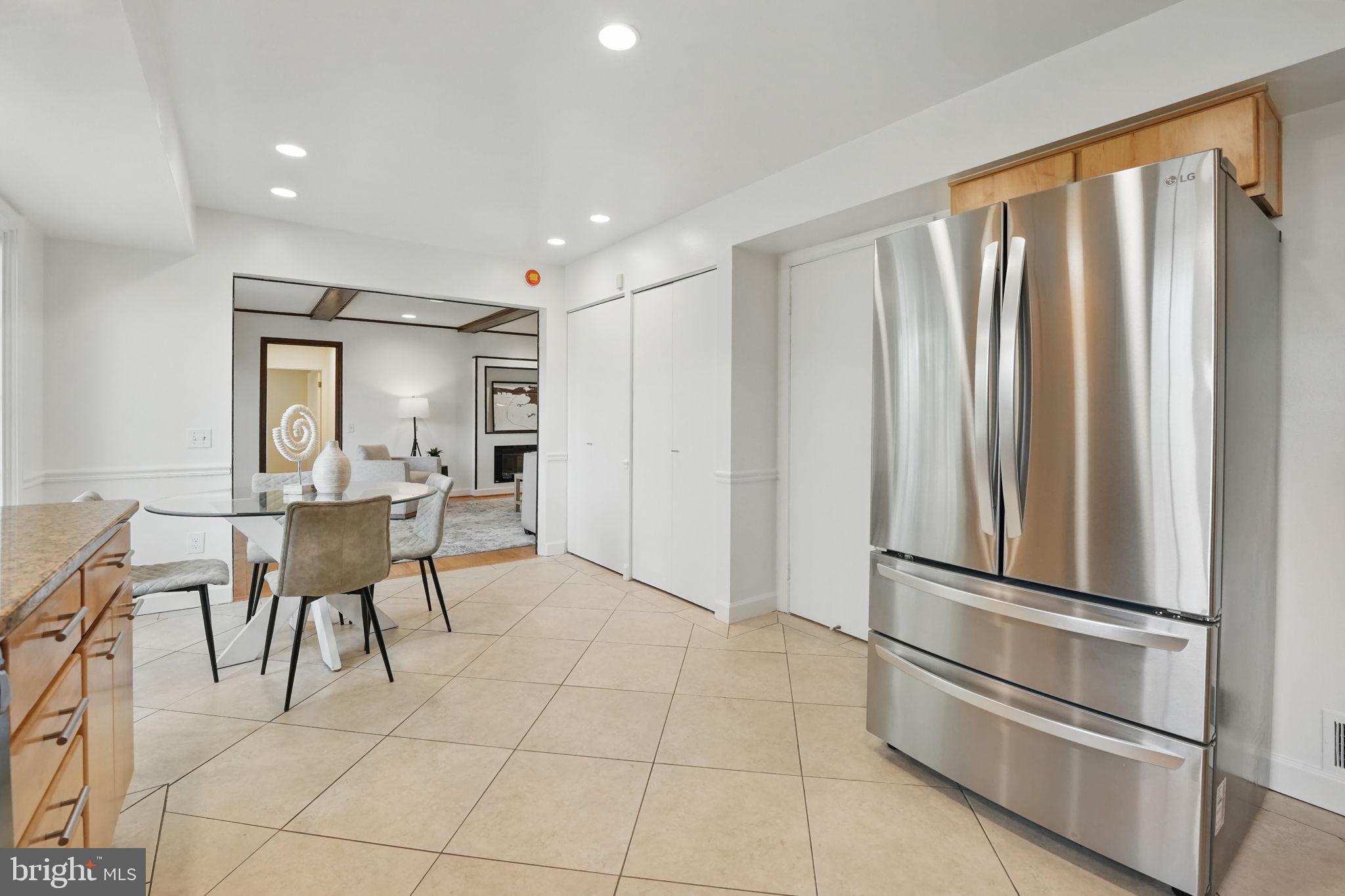 FOX HILLS WEST - Residential