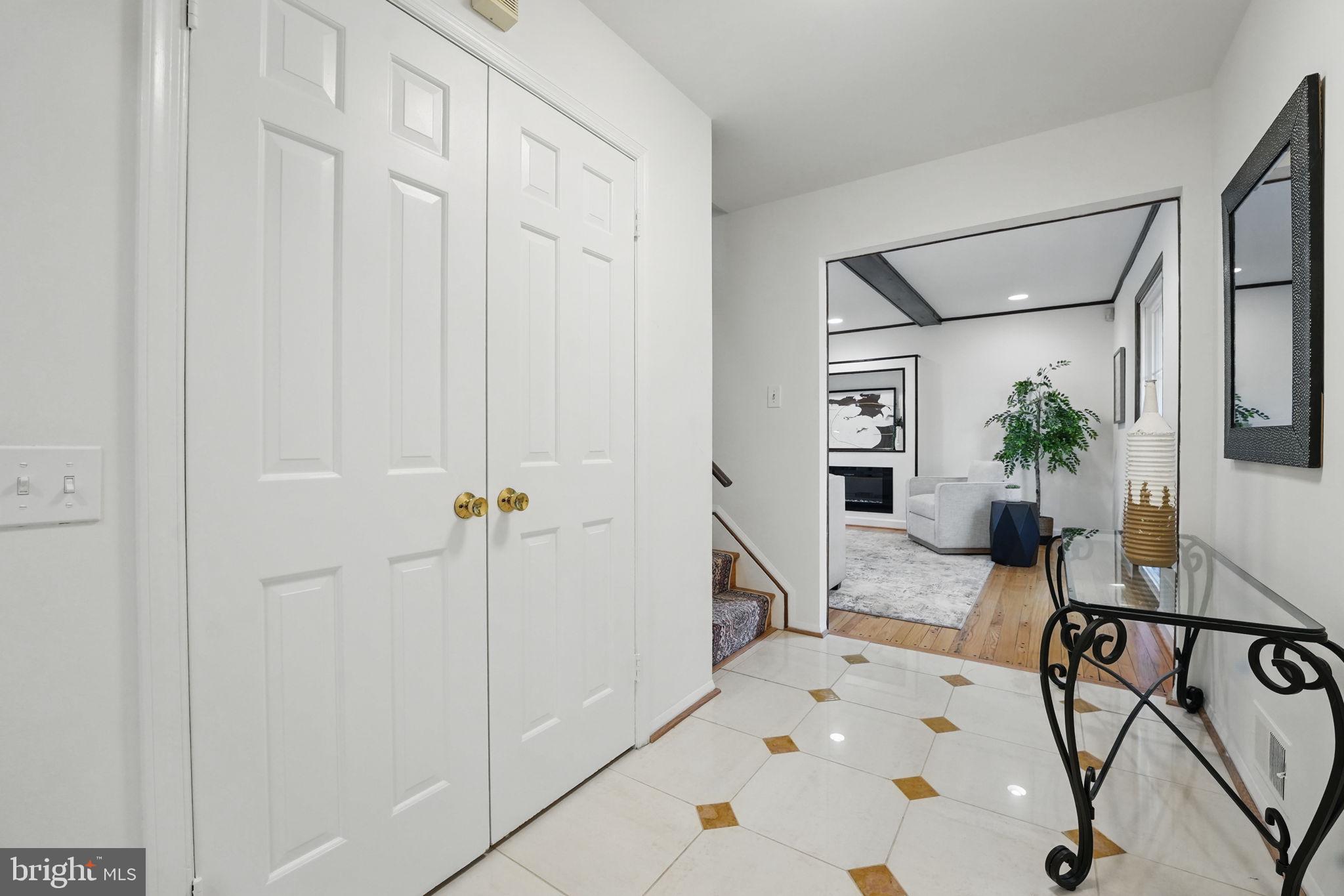 FOX HILLS WEST - Residential