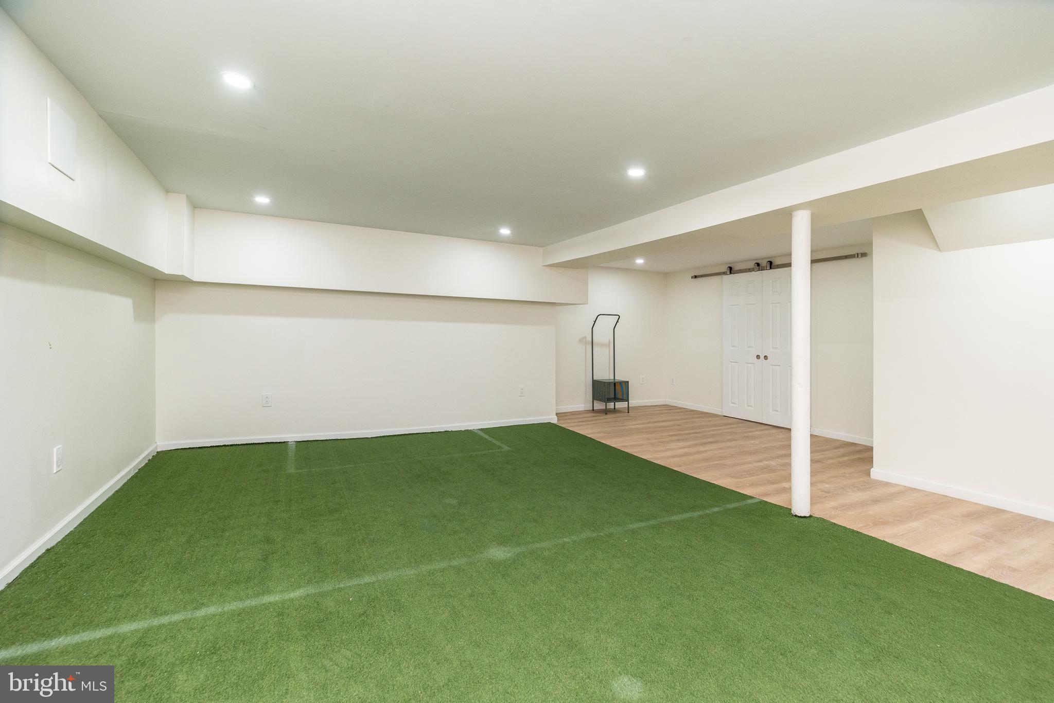 LAFAYETTE HILL - Residential