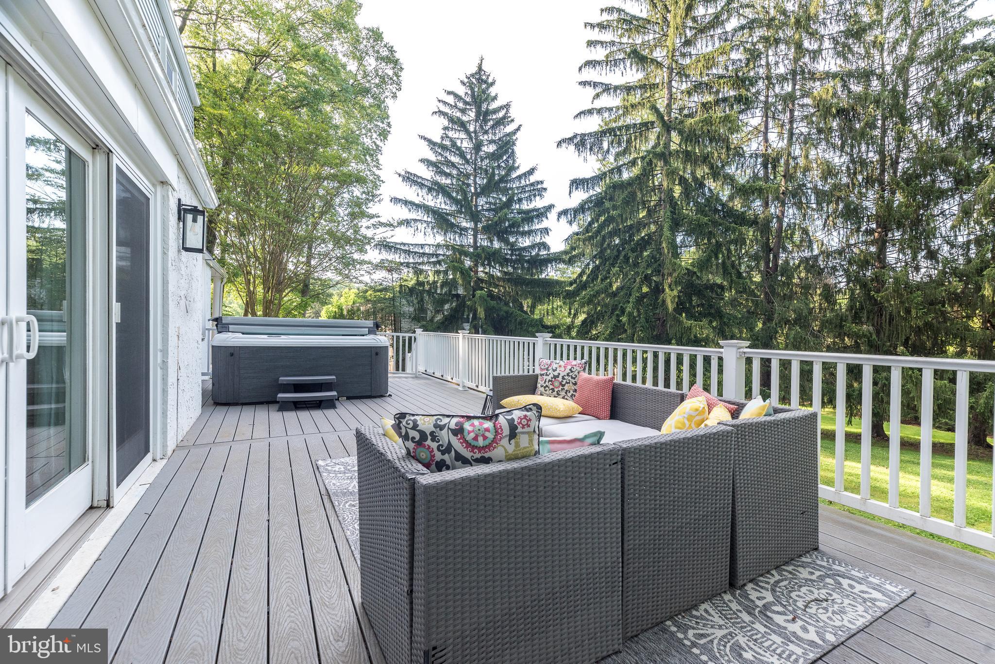 LAFAYETTE HILL - Residential