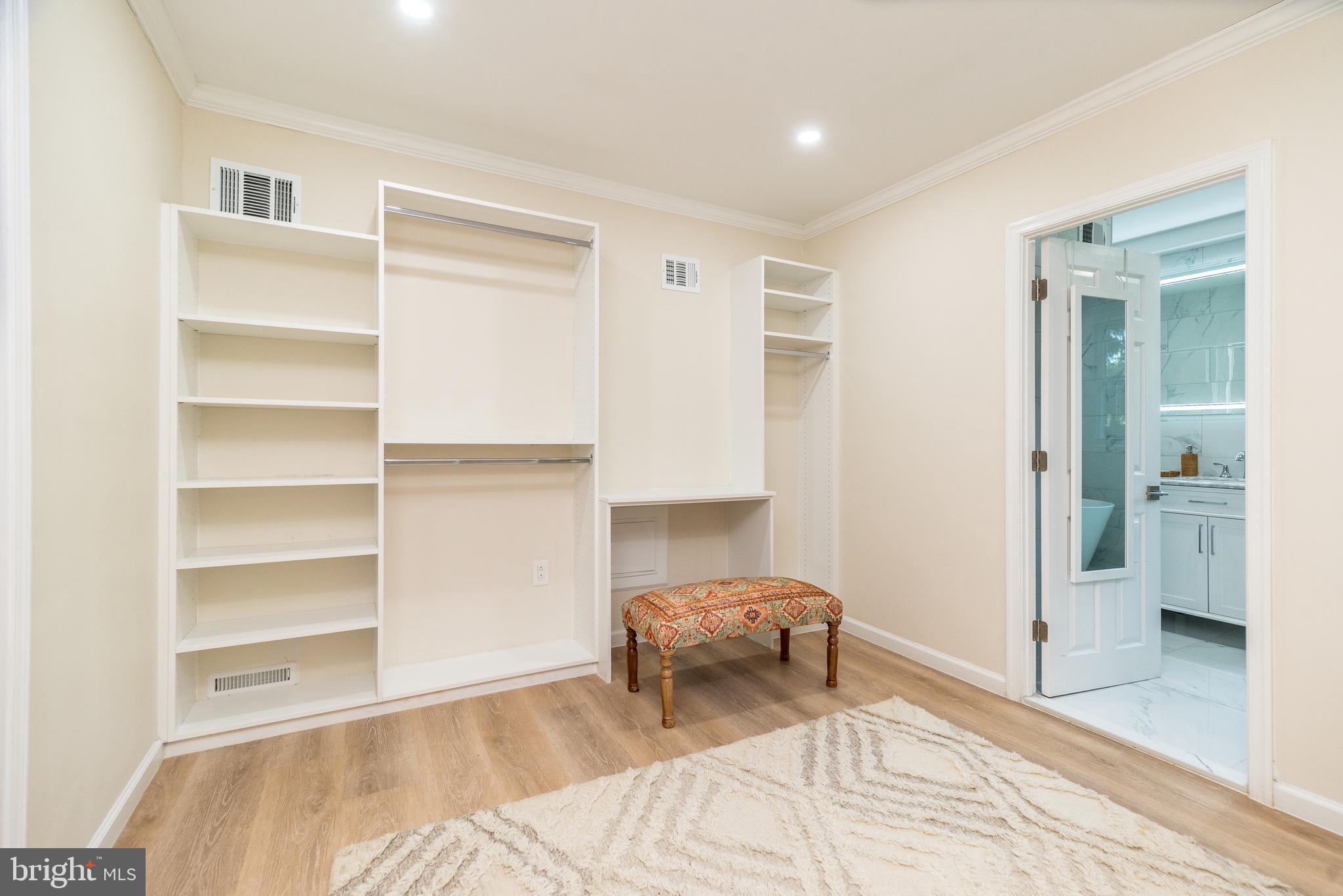 LAFAYETTE HILL - Residential