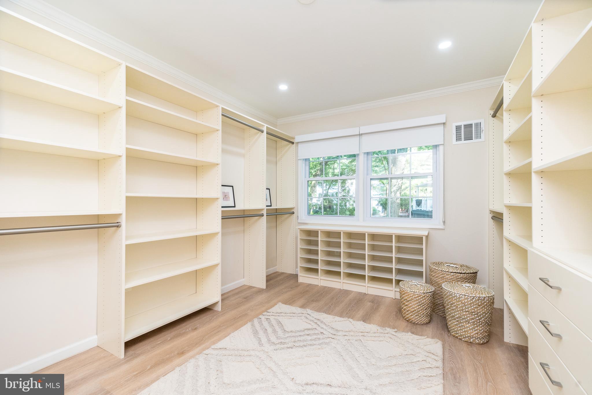 LAFAYETTE HILL - Residential