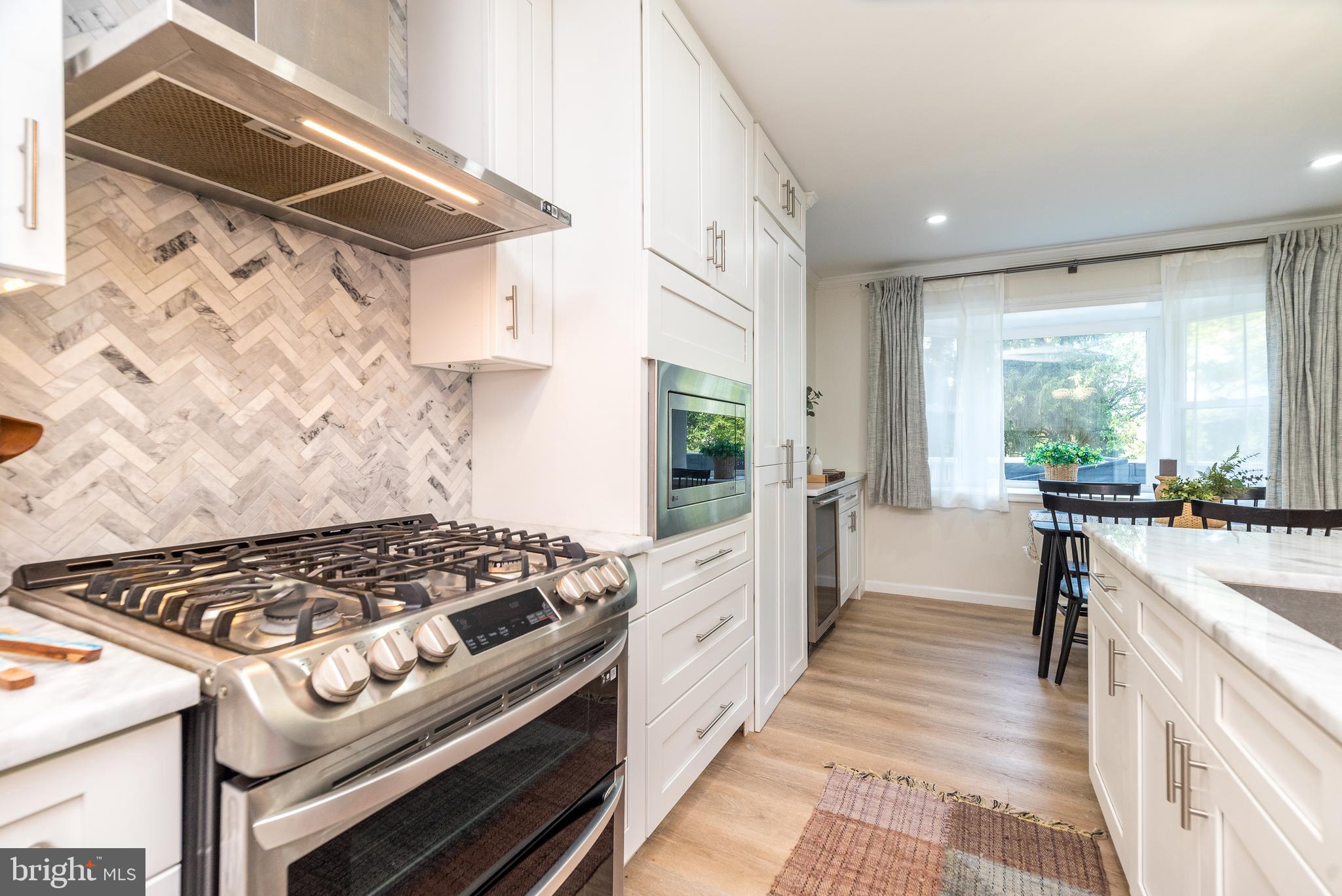 LAFAYETTE HILL - Residential