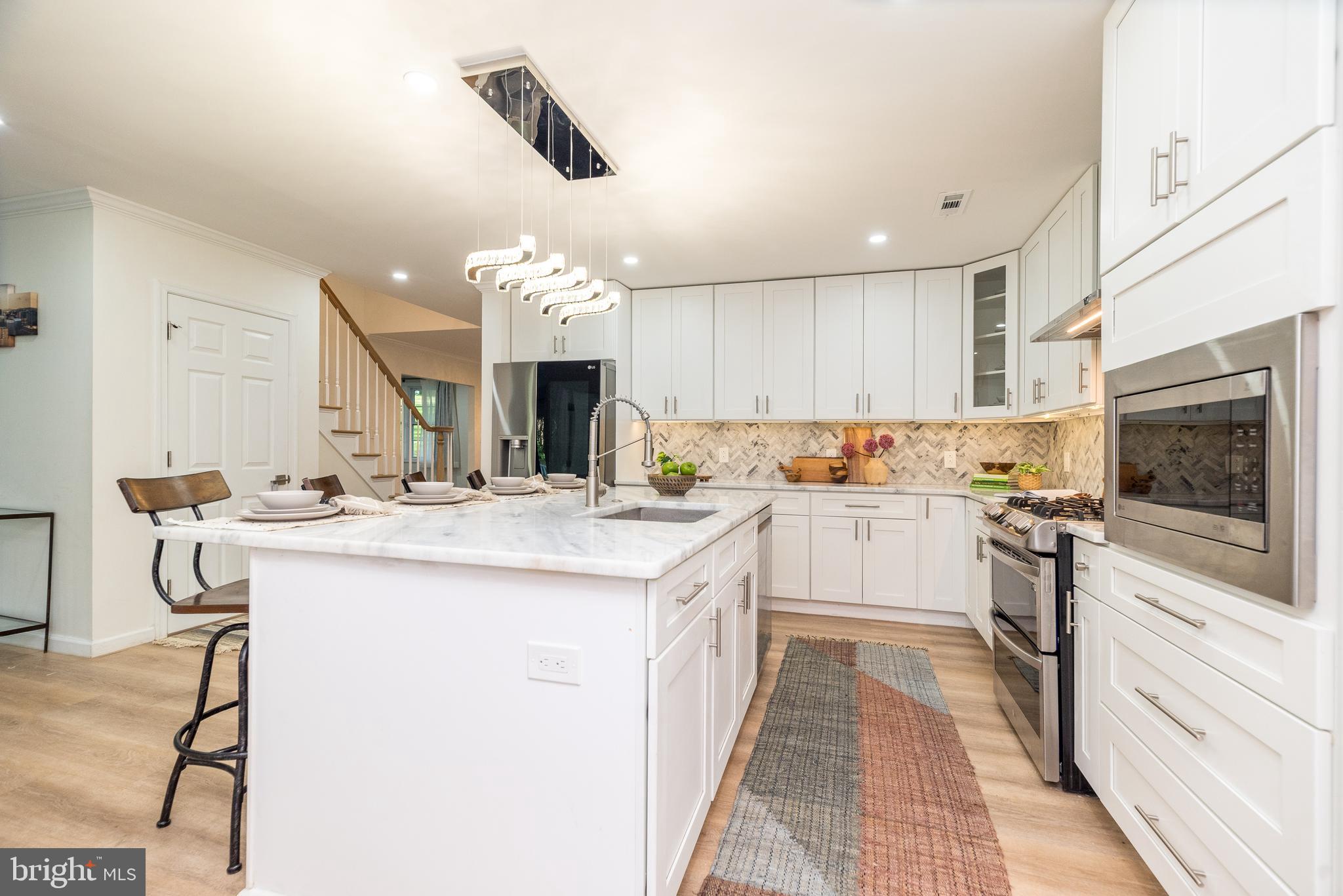 LAFAYETTE HILL - Residential