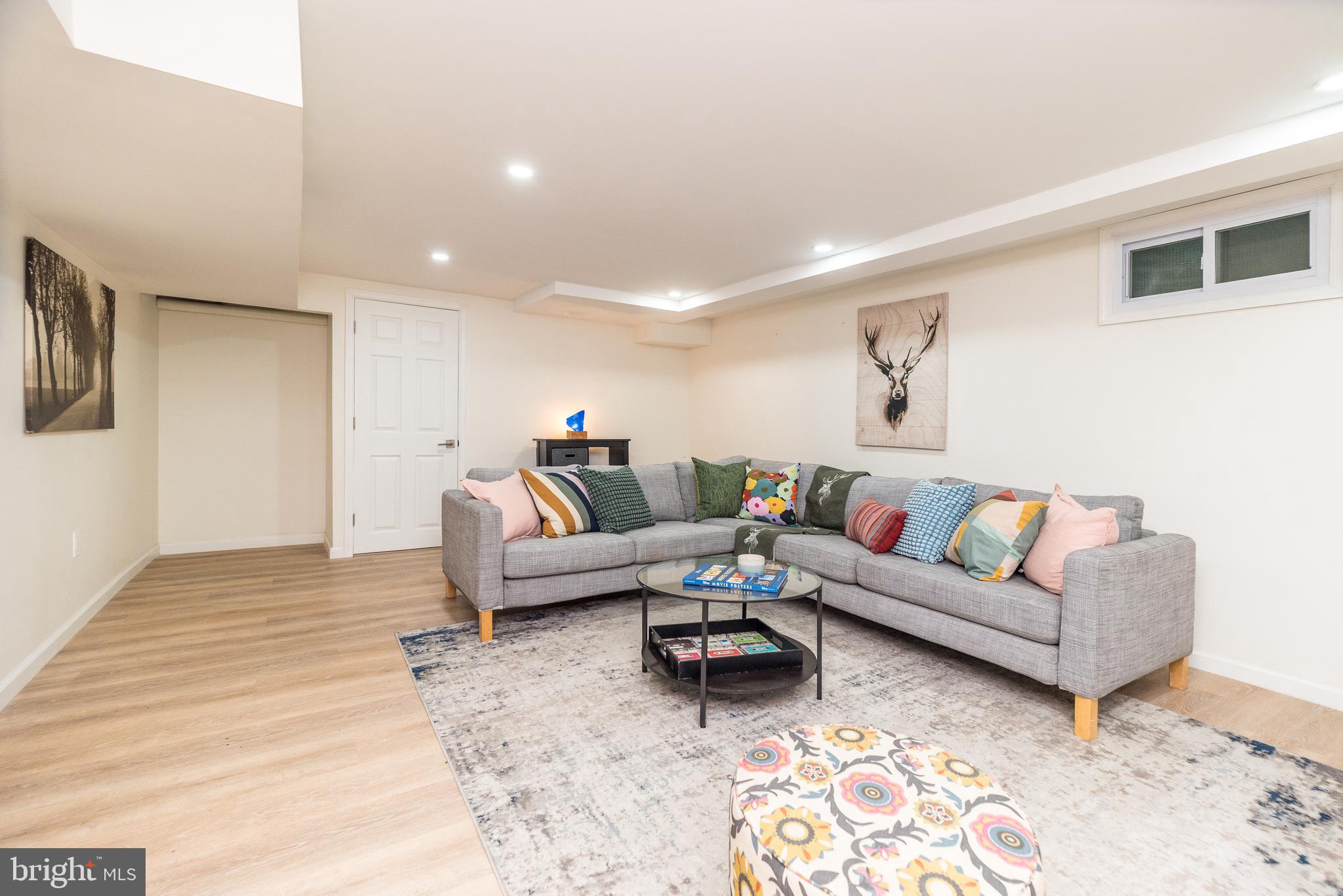 LAFAYETTE HILL - Residential