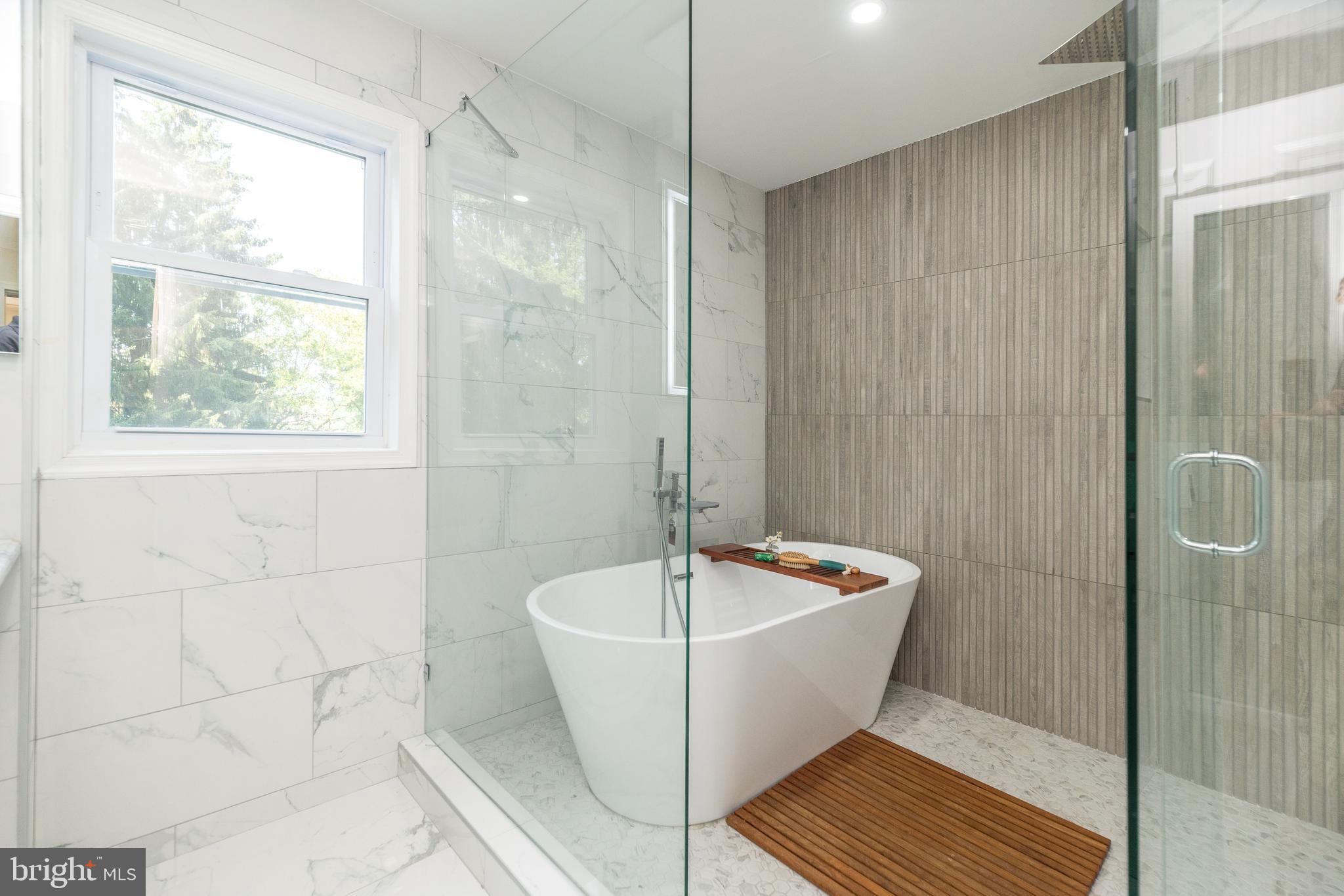 LAFAYETTE HILL - Residential