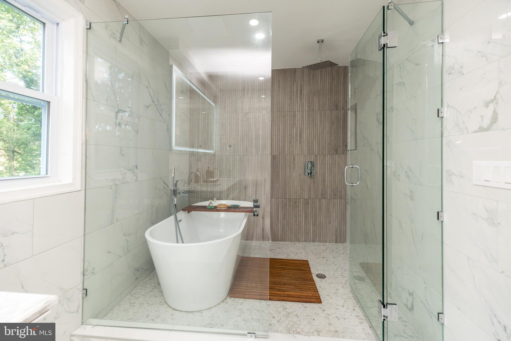 LAFAYETTE HILL - Residential